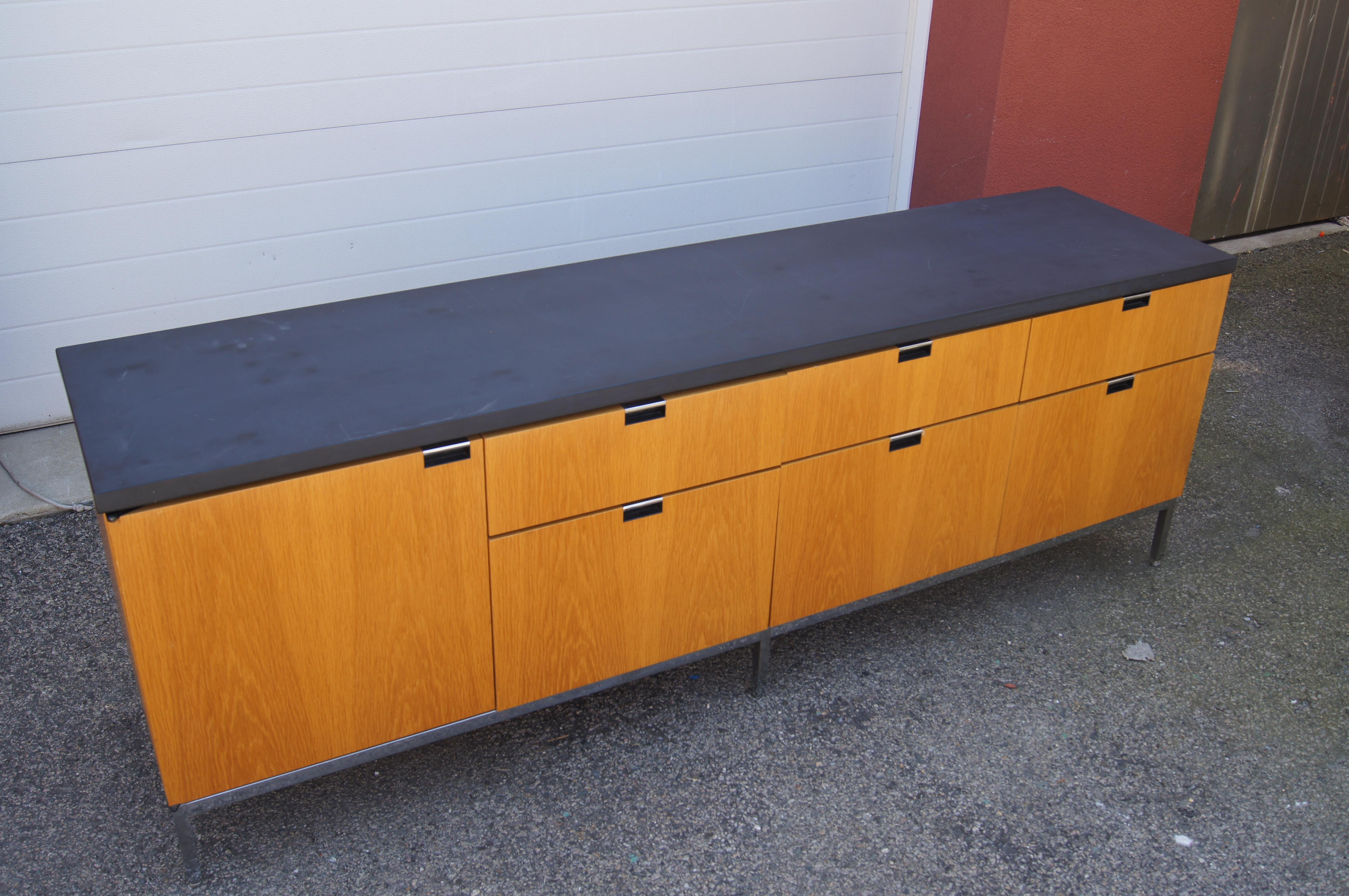 Oak Credenza with Slate Top by Florence Knoll for Knoll In Good Condition For Sale In Dorchester, MA