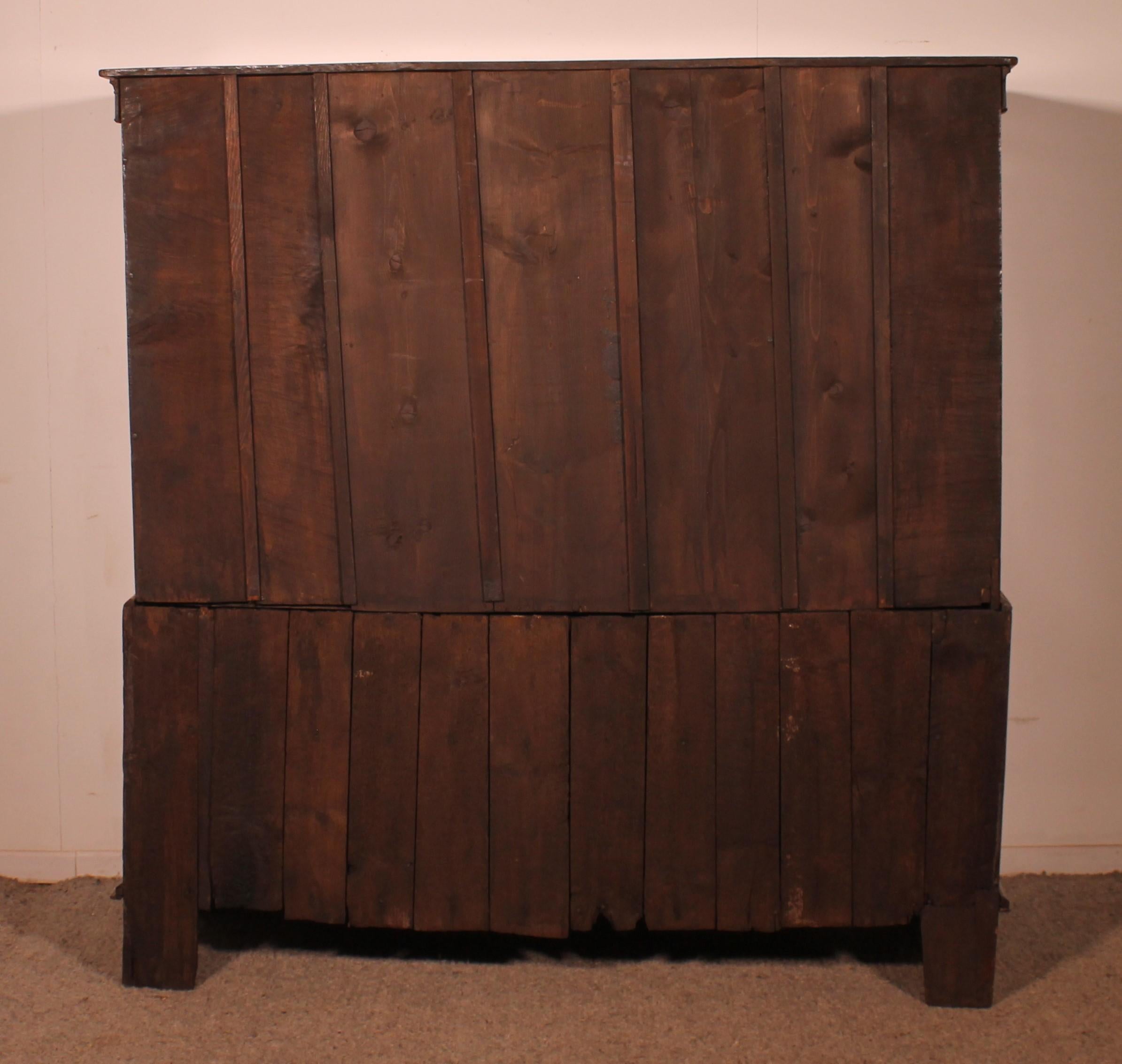 Quercia Credenza in Oak - 18° secolo in vendita