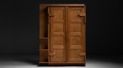 Armoire en chêne de Guillerme et Chambron, France, vers 1960