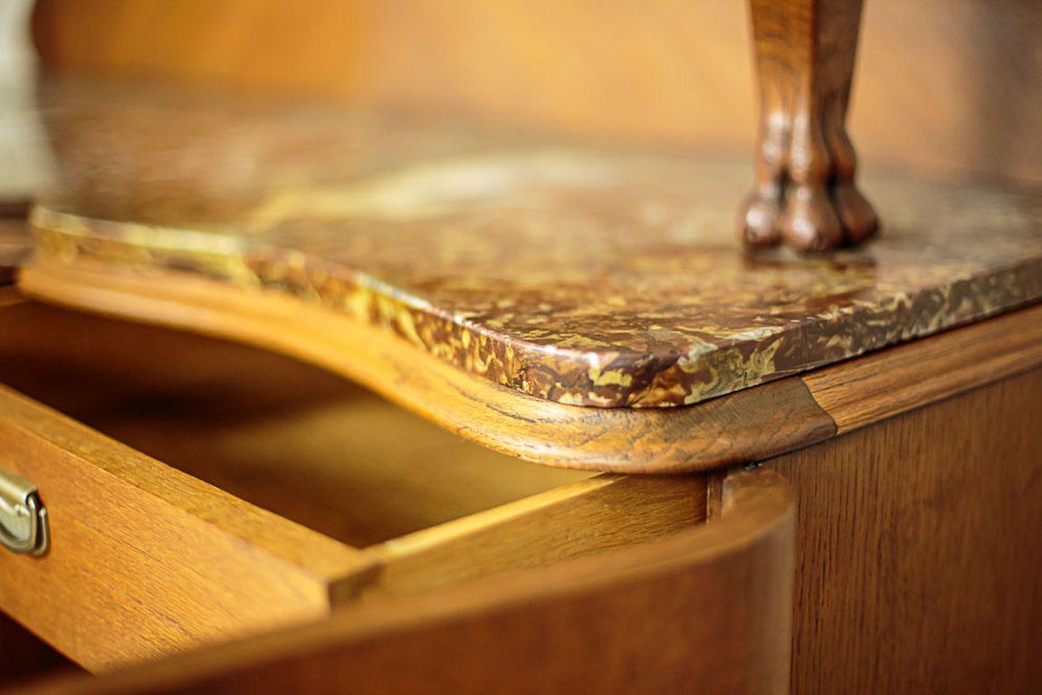 Oak Cupboard from the Interwar Period In Good Condition In Opole, PL