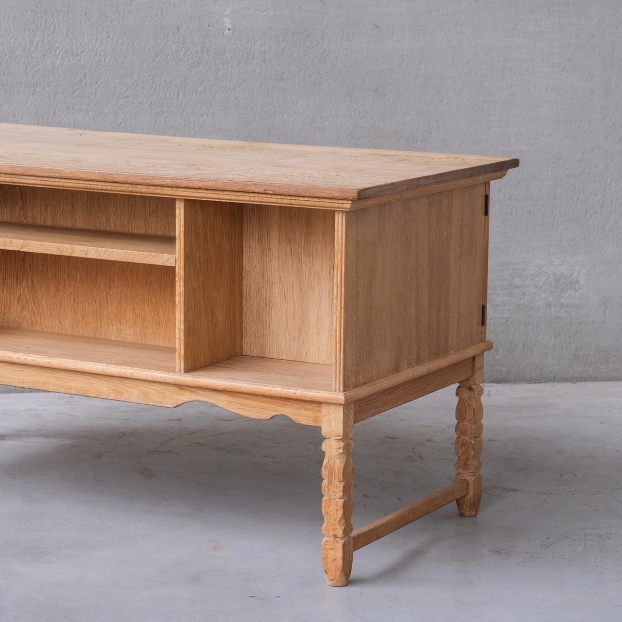 Oak Danish Mid-Century Desk attr. to Henning Kjaernulf For Sale 8