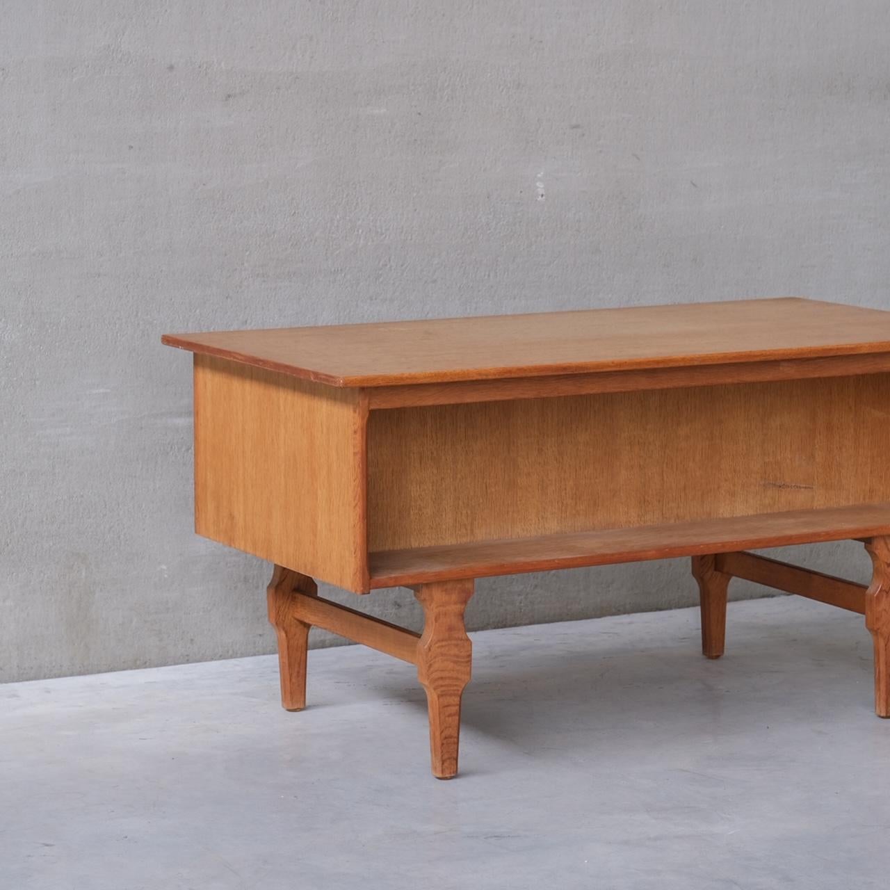 Oak Danish Midcentury Desk Attributed. to Henning Kjaernulf For Sale 8