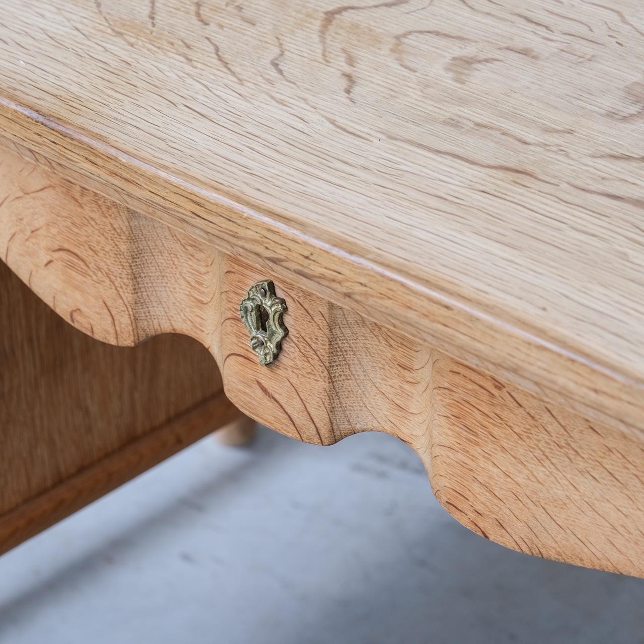 Oak Danish Mid-Century Desk attr. to Henning Kjaernulf For Sale 2