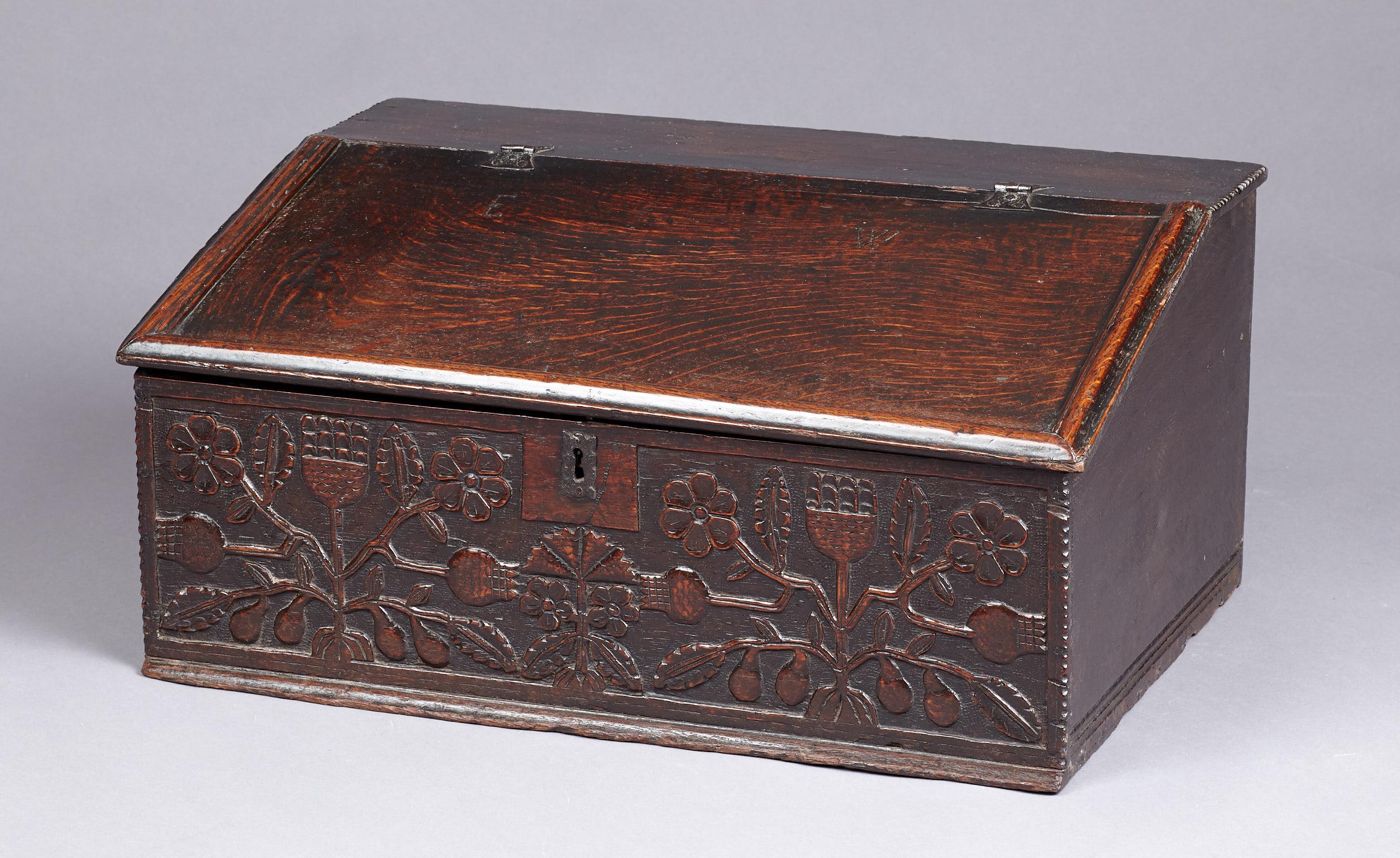 Oak Desk Box, Charles II period, Lancashire, circa 1660-1670 For Sale 9