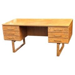 Oak Desk by Henning Jensen & Torben Valeur