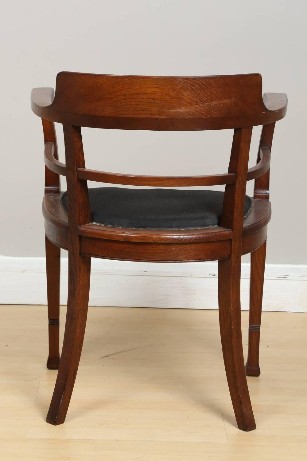 Oak Desk Chair, circa 1910 For Sale 2