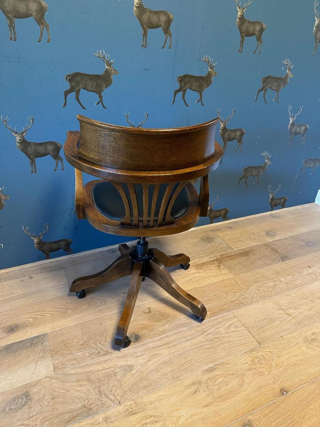 Schreibtischstuhl OAK (21. Jahrhundert und zeitgenössisch) im Angebot