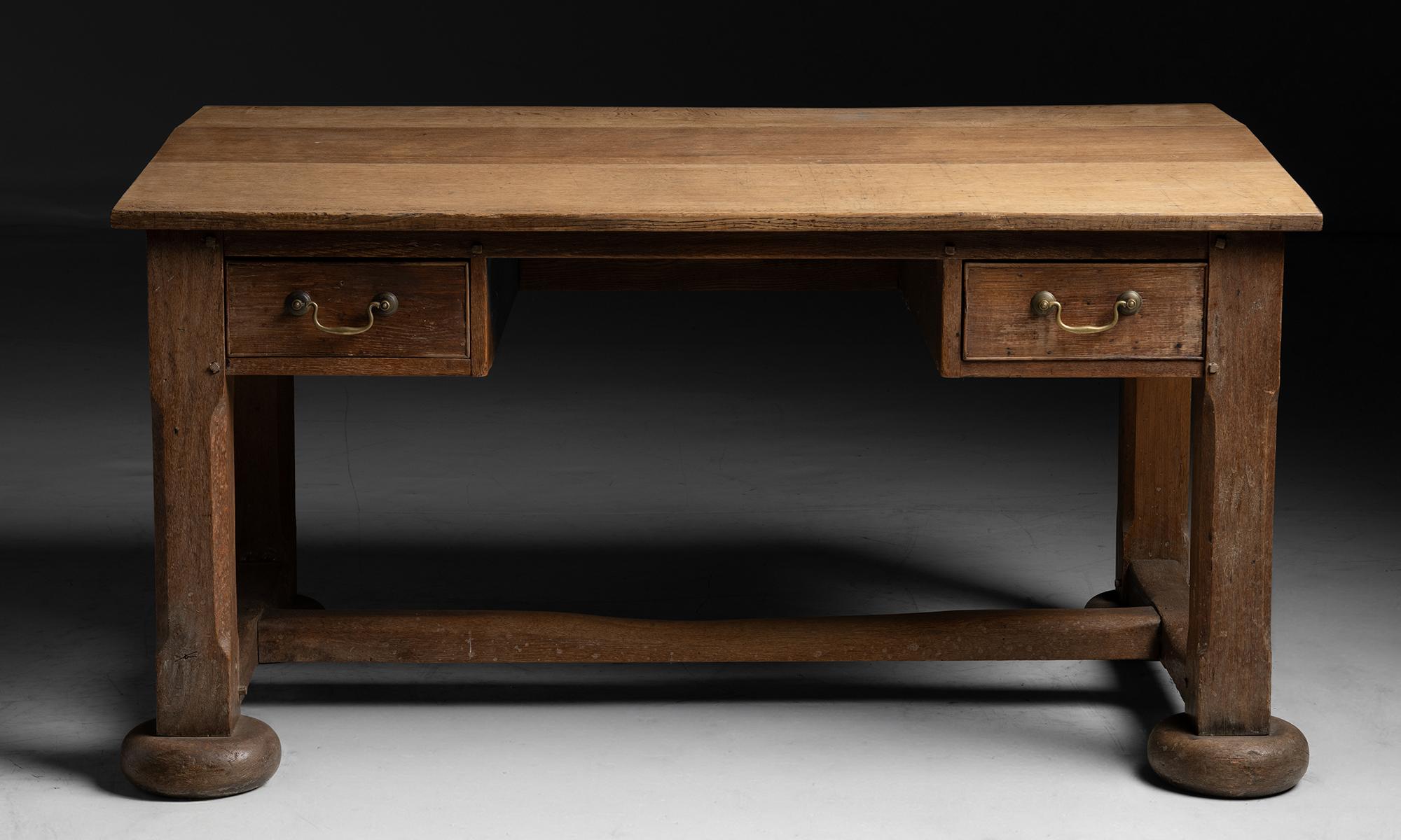 English Oak Desk, England circa 1820 For Sale