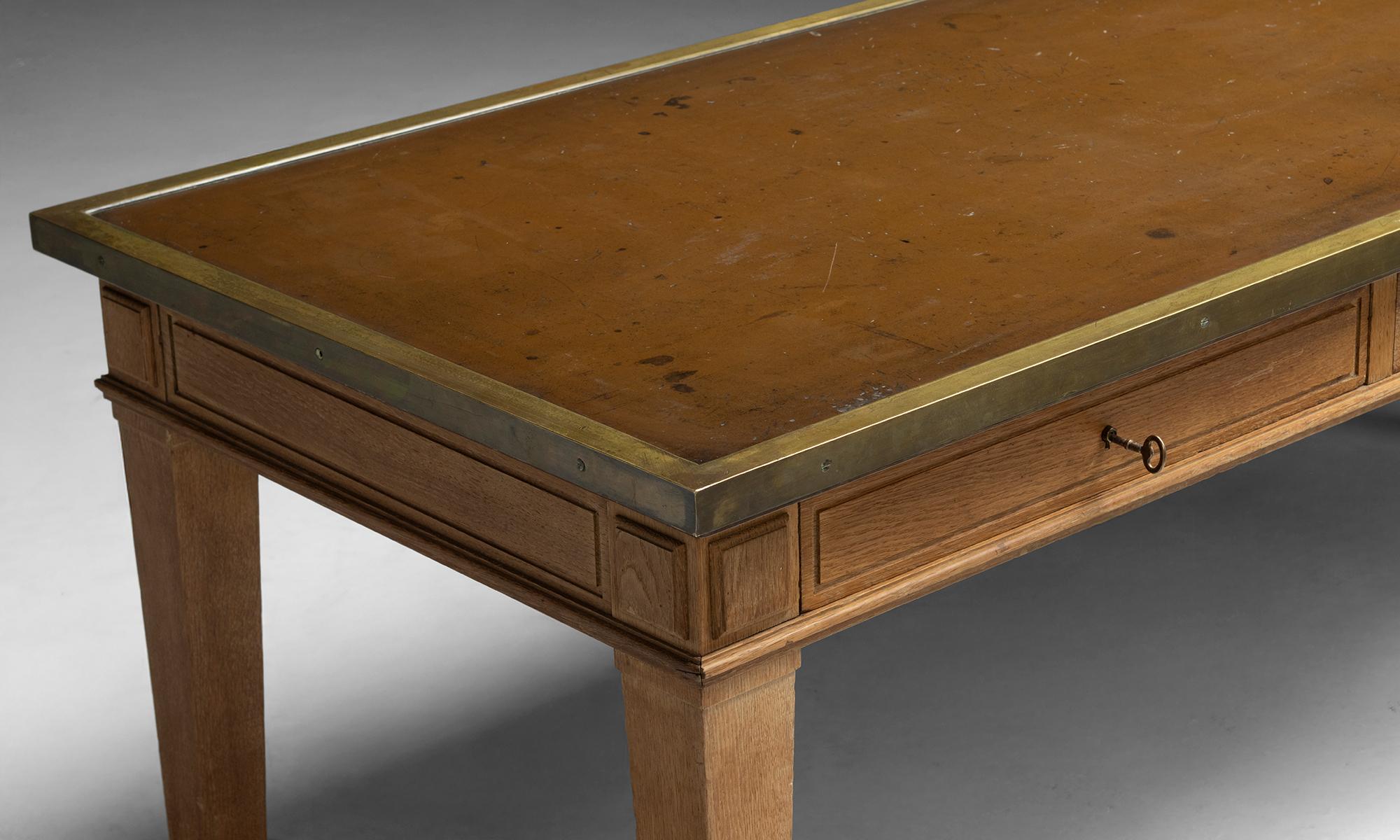 Francese Oak Desk France, 1930 in vendita