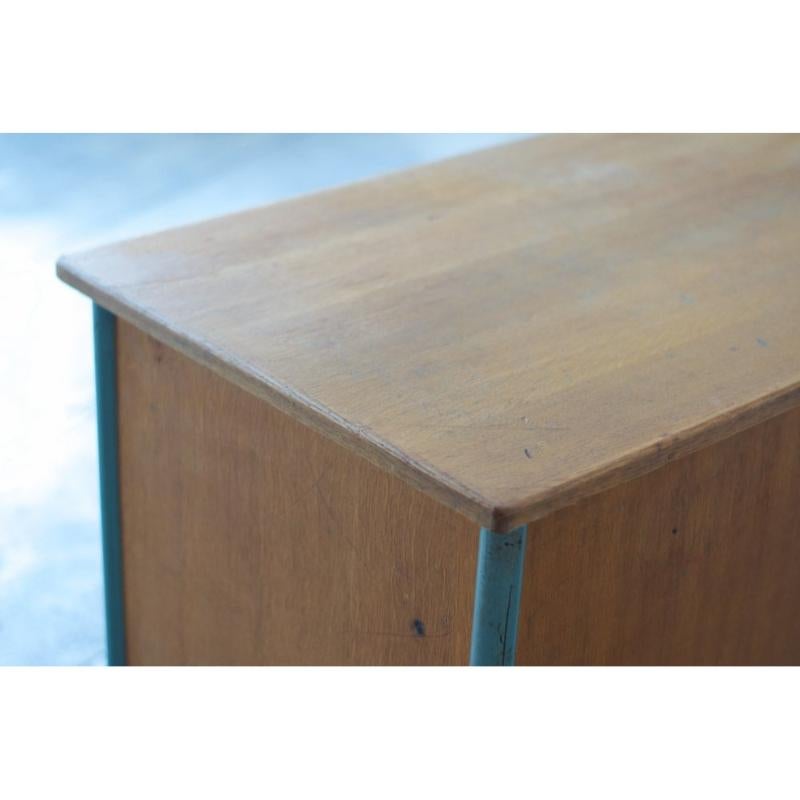 Oak Desk from Jean Prouvé Workshops, 1950 For Sale 3