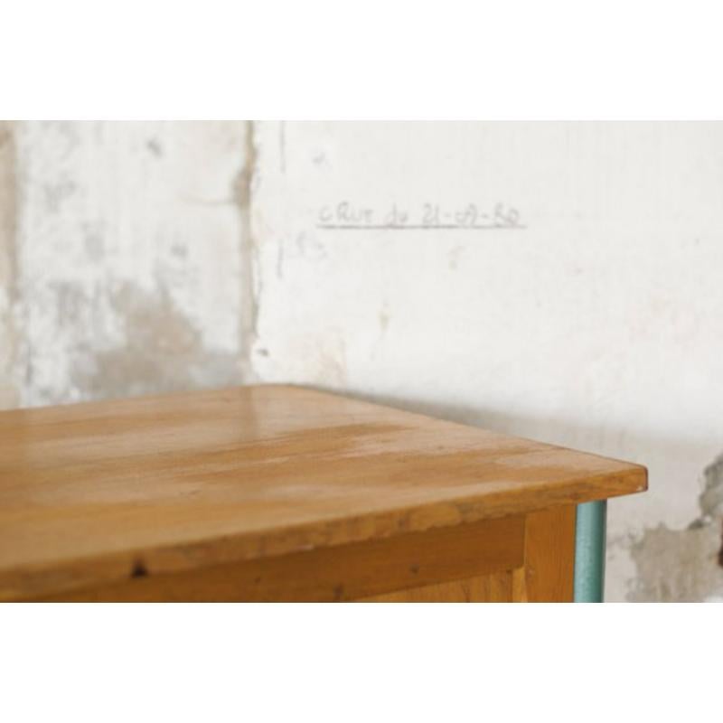 Oak Desk from Jean Prouvé Workshops, 1950

Vintage Design
This emblematic oak office, awarded to the prestigious Jean Prouvé workshops, a remarkable centerpiece of the industrial design of the 20th century, brutalist modernist style. This office,