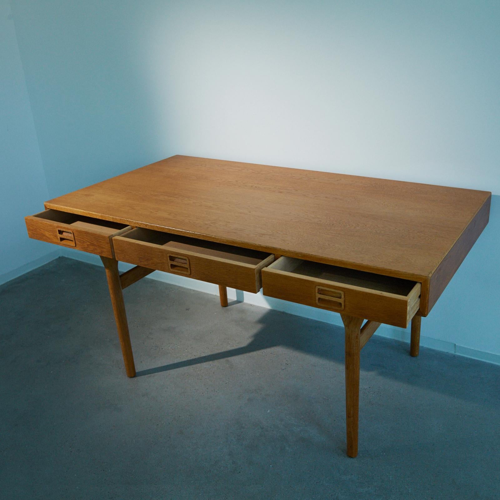 Mid-20th Century Oak Desk Model ND 93 by Nanna Ditzel