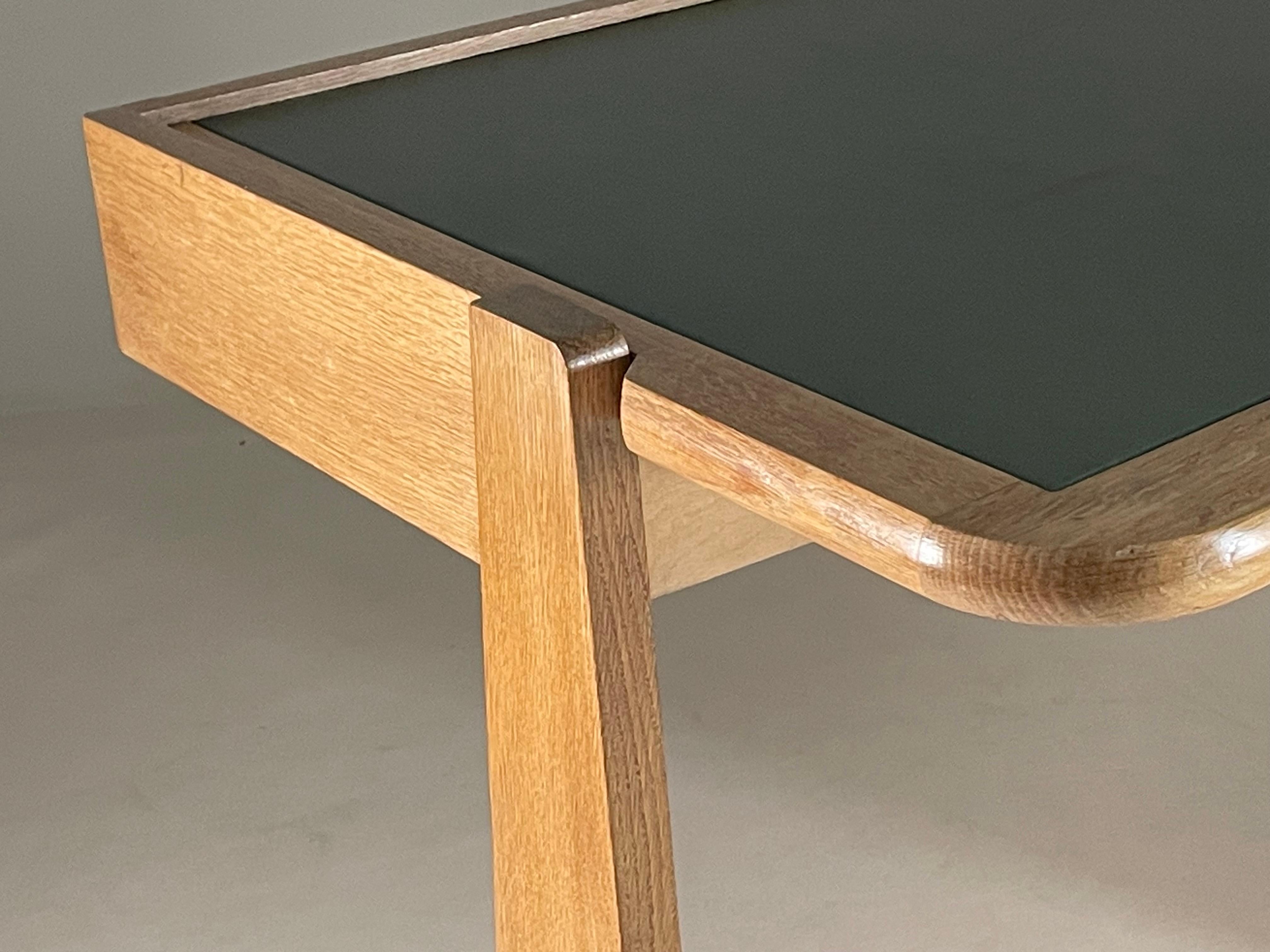 Scrivania in Oak, modello 