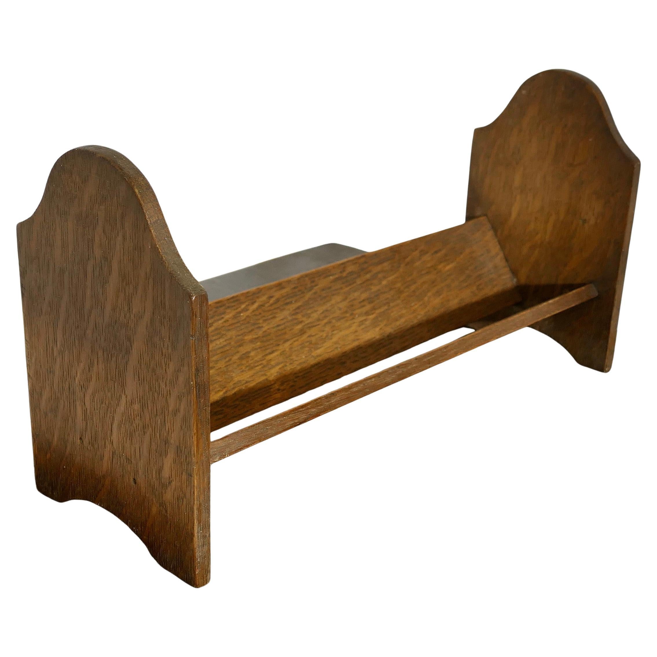 Bibliothèque de bureau en Oak  Une pièce utile en Oak Oak, idéale pour accueillir des livres.