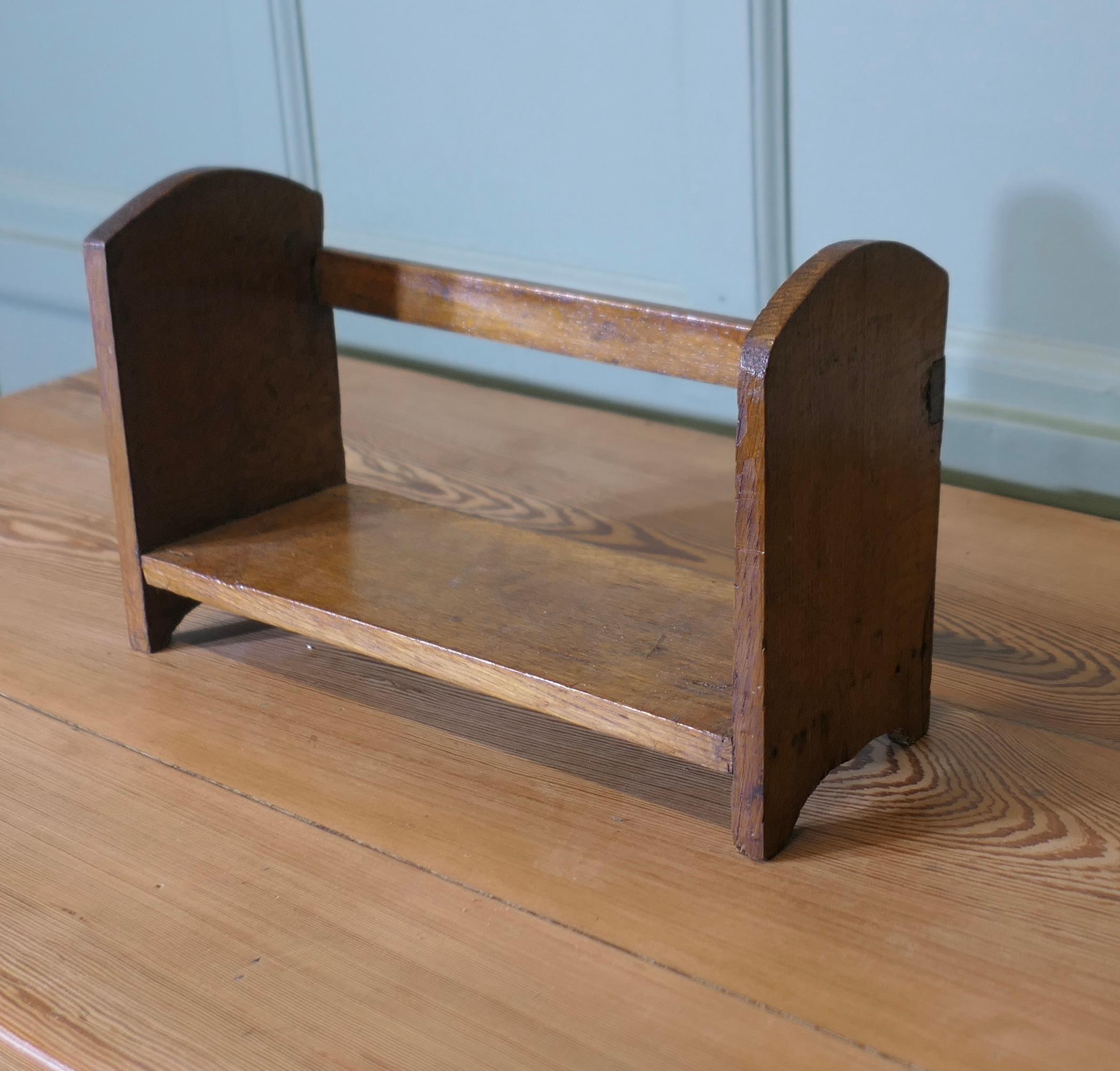 Bibliothèque de bureau en Oak  Une pièce utile fabriquée en Oak Oak Bon état - En vente à Godshill, Isle of Wight