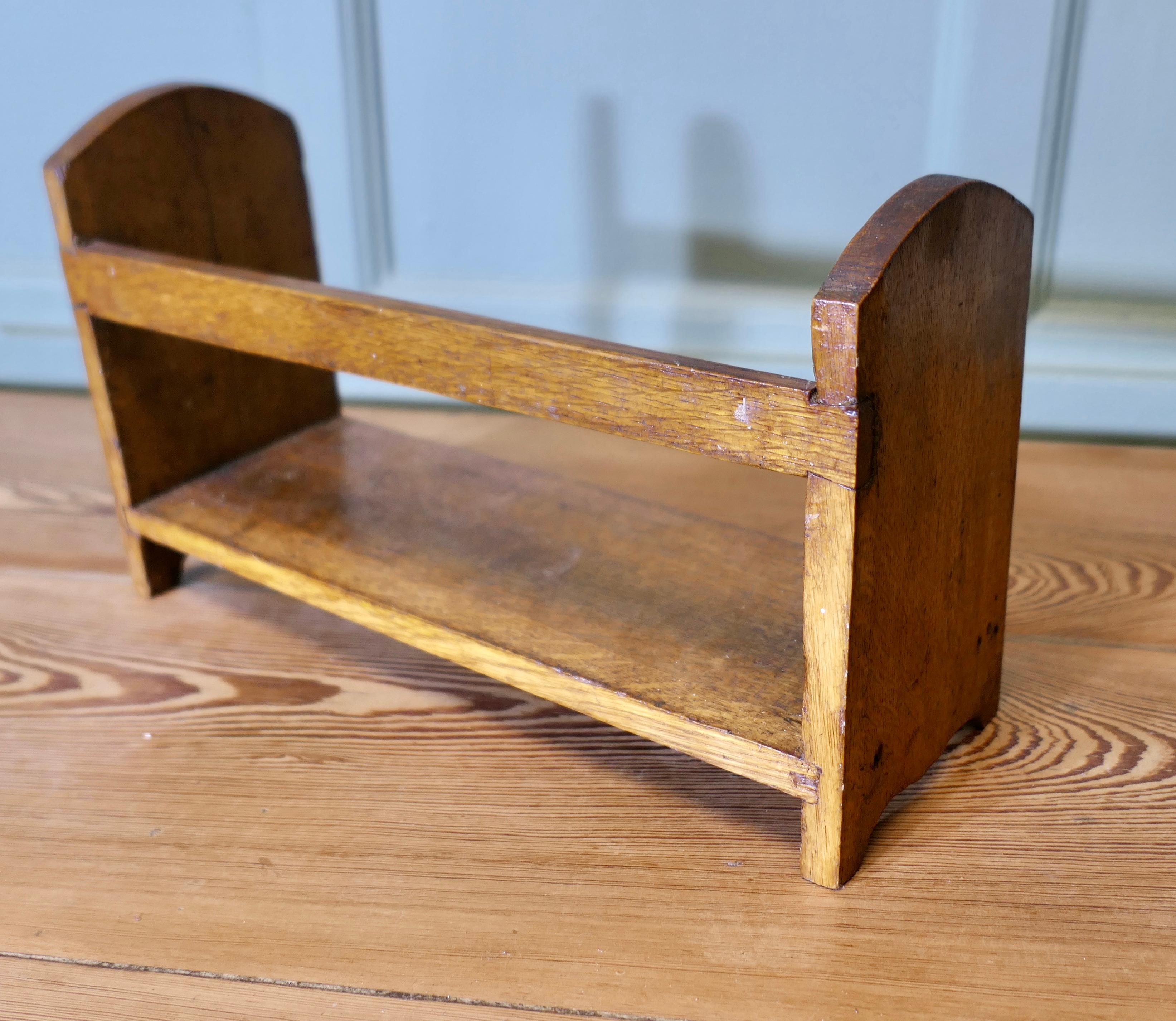 Chêne Bibliothèque de bureau en Oak  Une pièce utile fabriquée en Oak Oak en vente