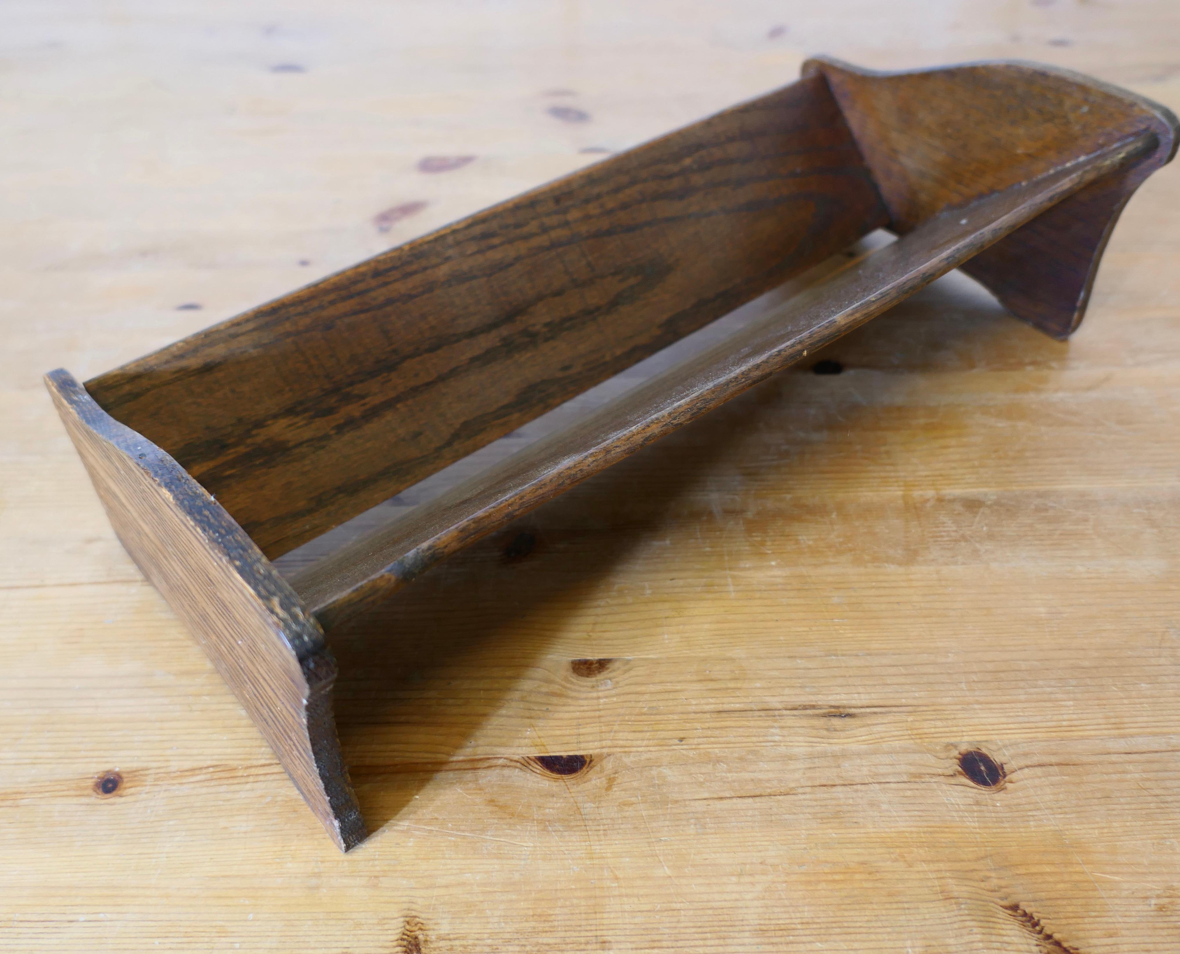 OAK Desk Top Book Trough im Zustand „Gut“ im Angebot in Godshill, Isle of Wight