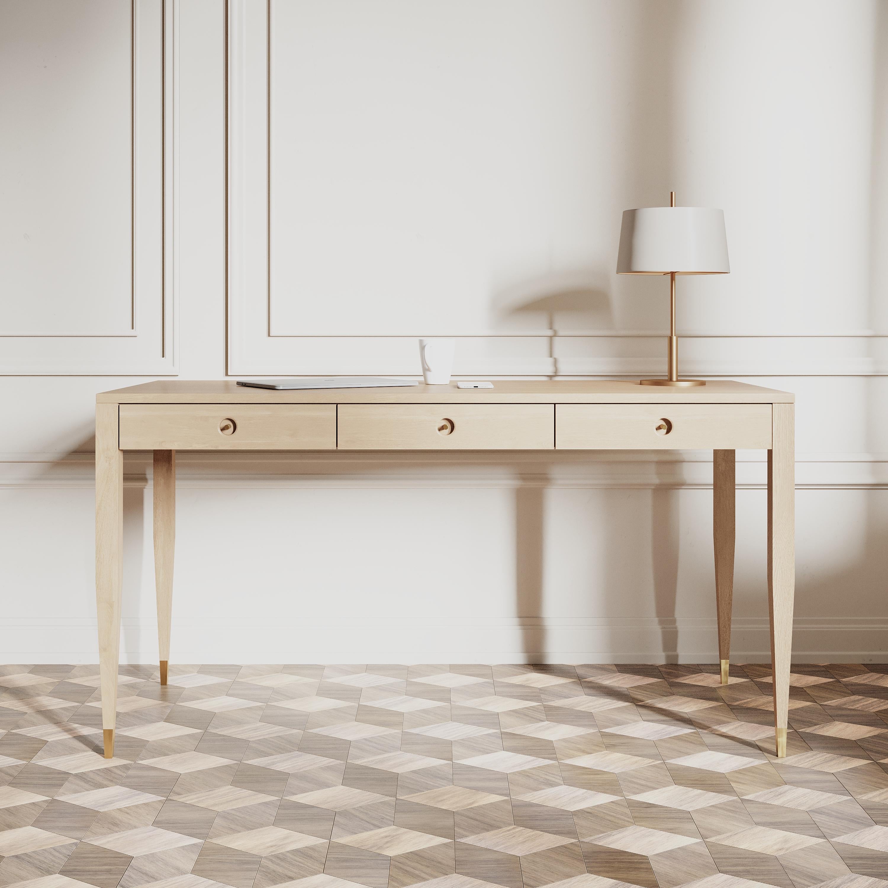 Europeo Scrivania in Oak con tre cassetti in rovere massiccio in stile mid century modern in vendita