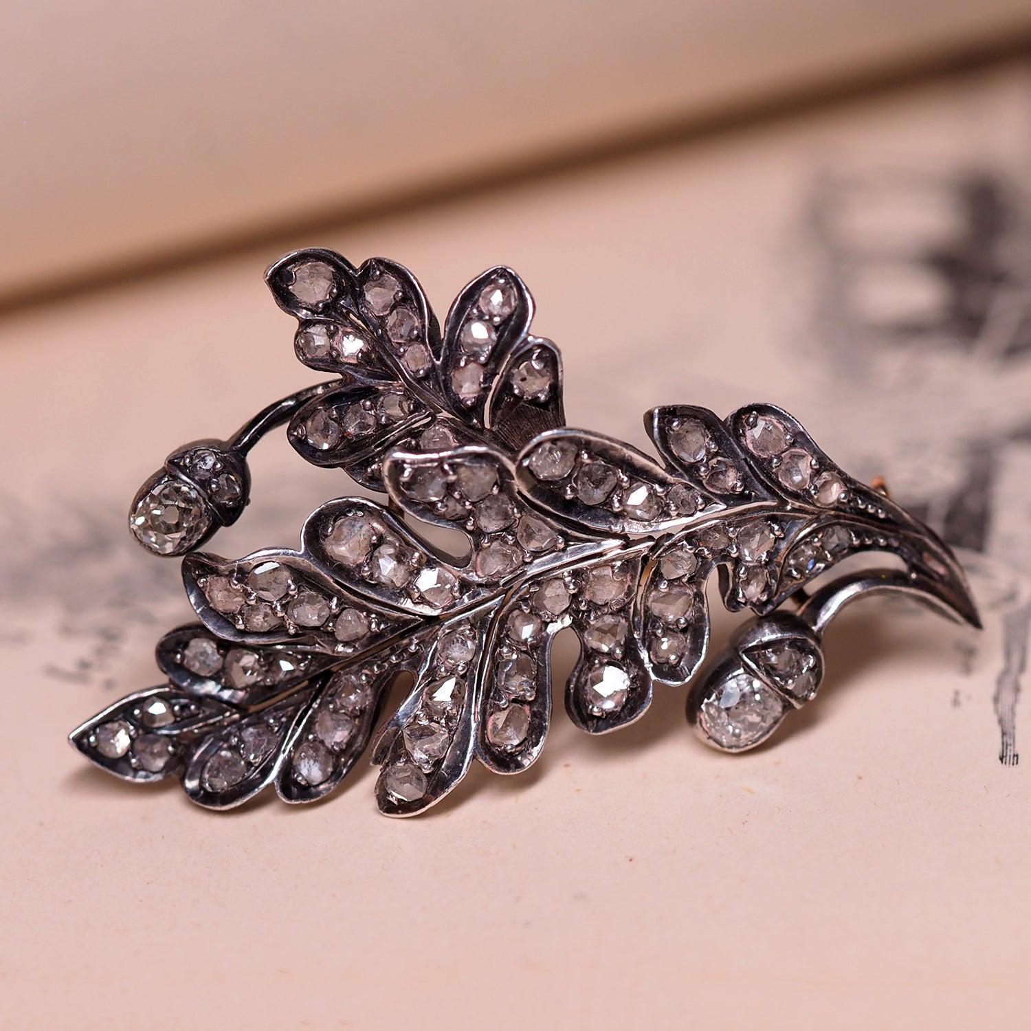 Oak Diamond Brosche Mid-Victorian Gold Silber Old Mined Cut Diamanten Geschenk Unisex (Napoleon III.) im Angebot