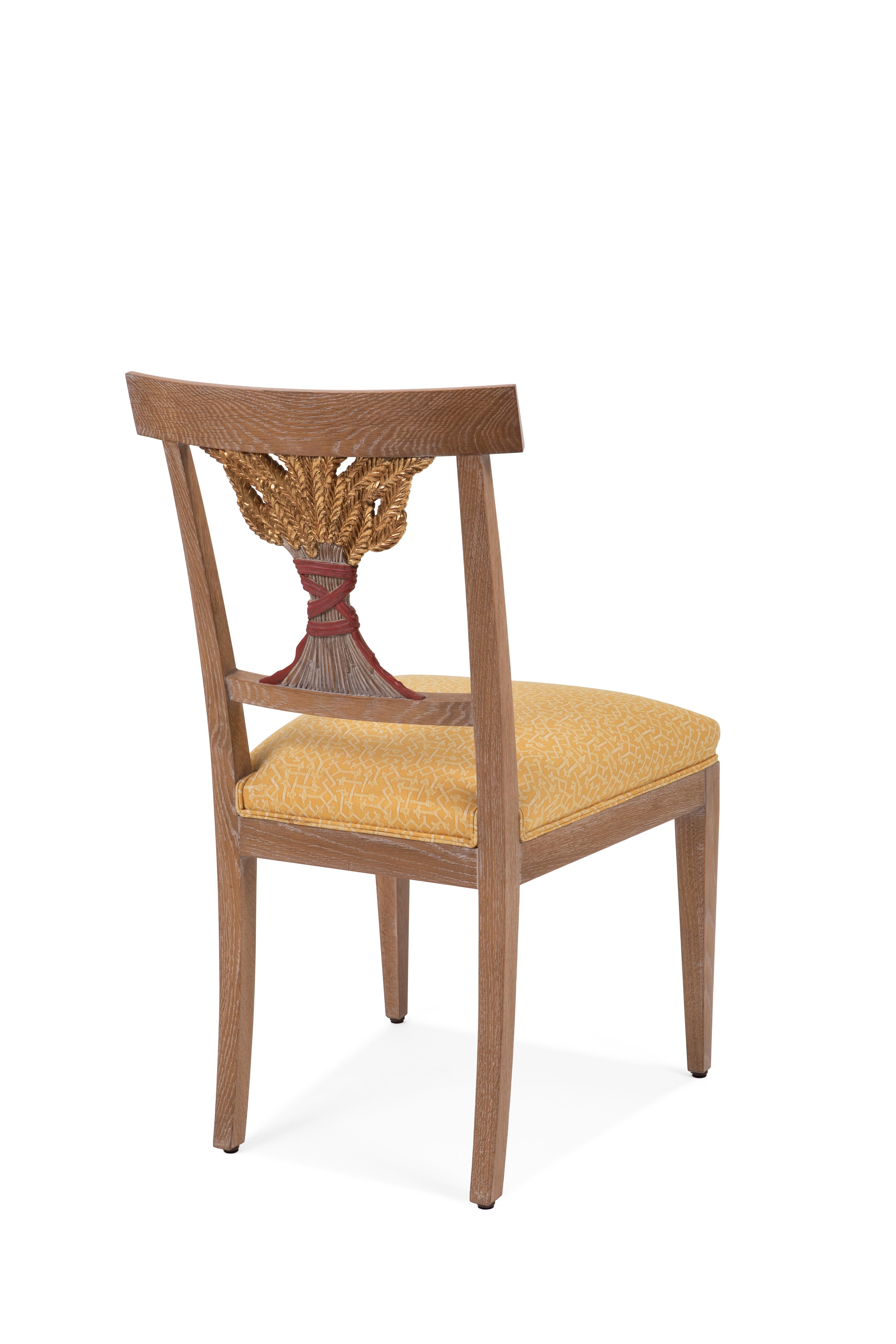 Polished Oak Dining Chair with Decorative Ears of Wheat Hand Carved, Made in Italy For Sale
