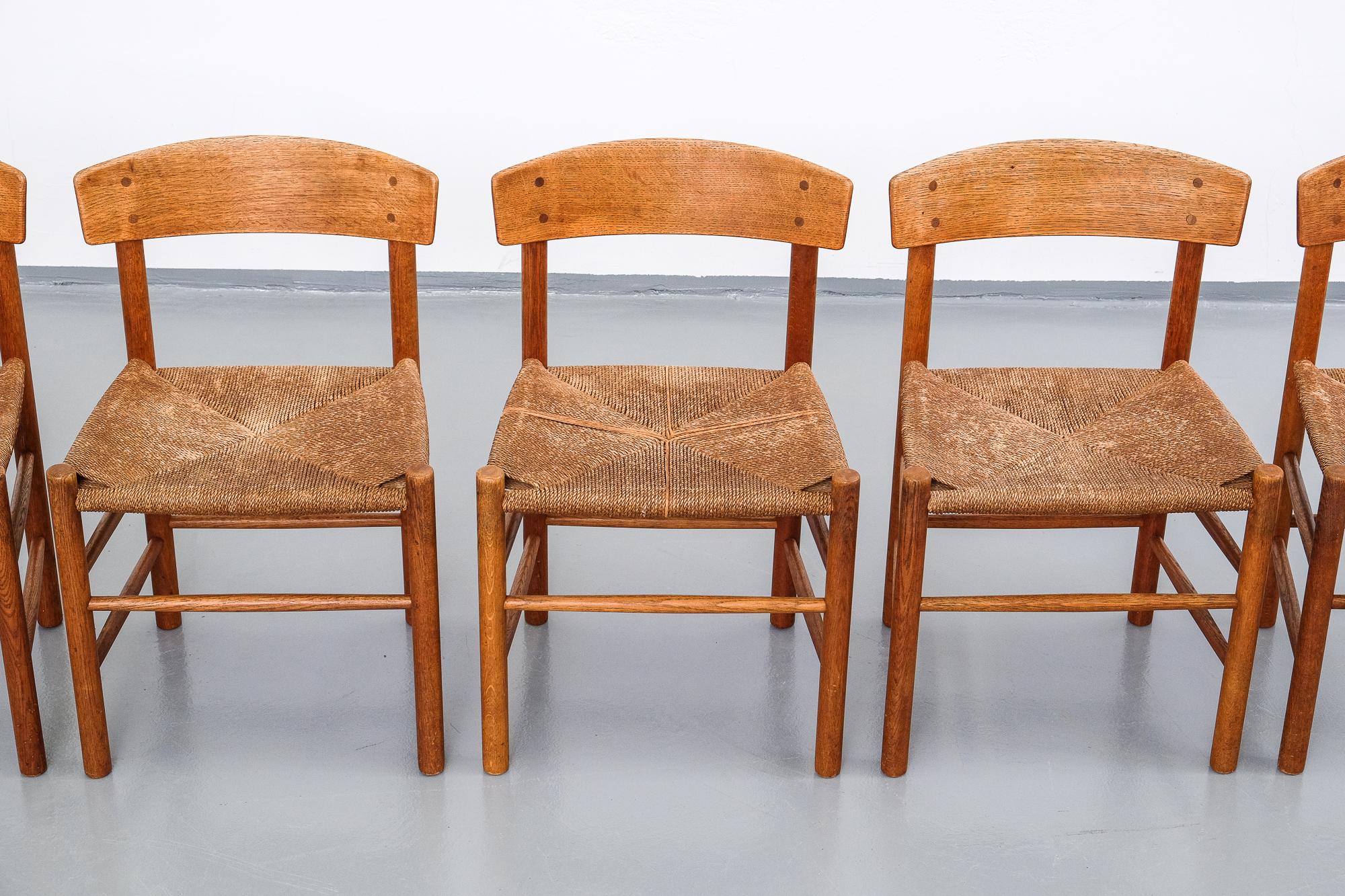 Oak Dining Chairs Model J39 by Børge Mogensen, Set of Five In Good Condition In Helsinki, FI