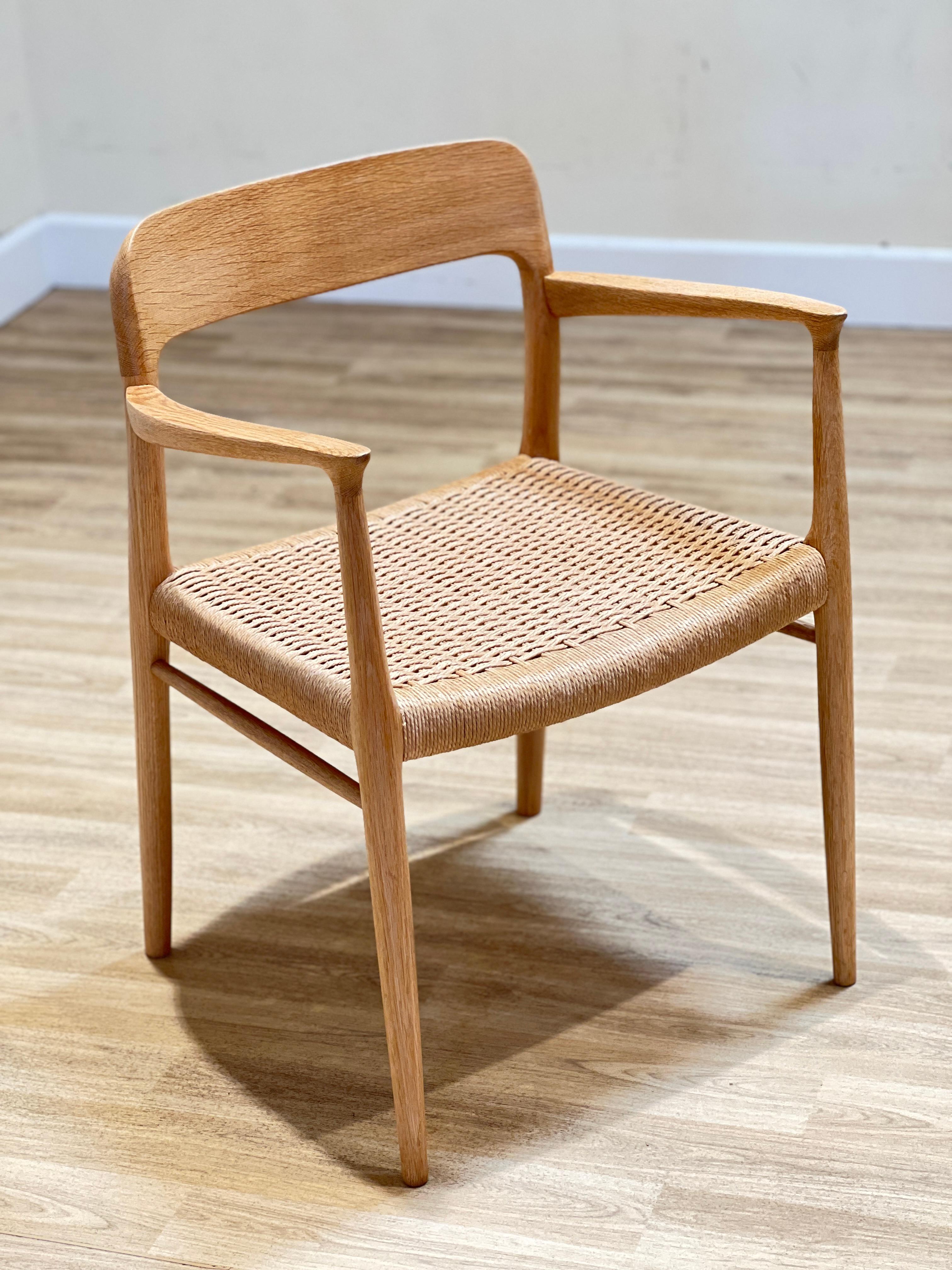 Oak Dining set, Ten Möller chairs with a Gudman table For Sale 3