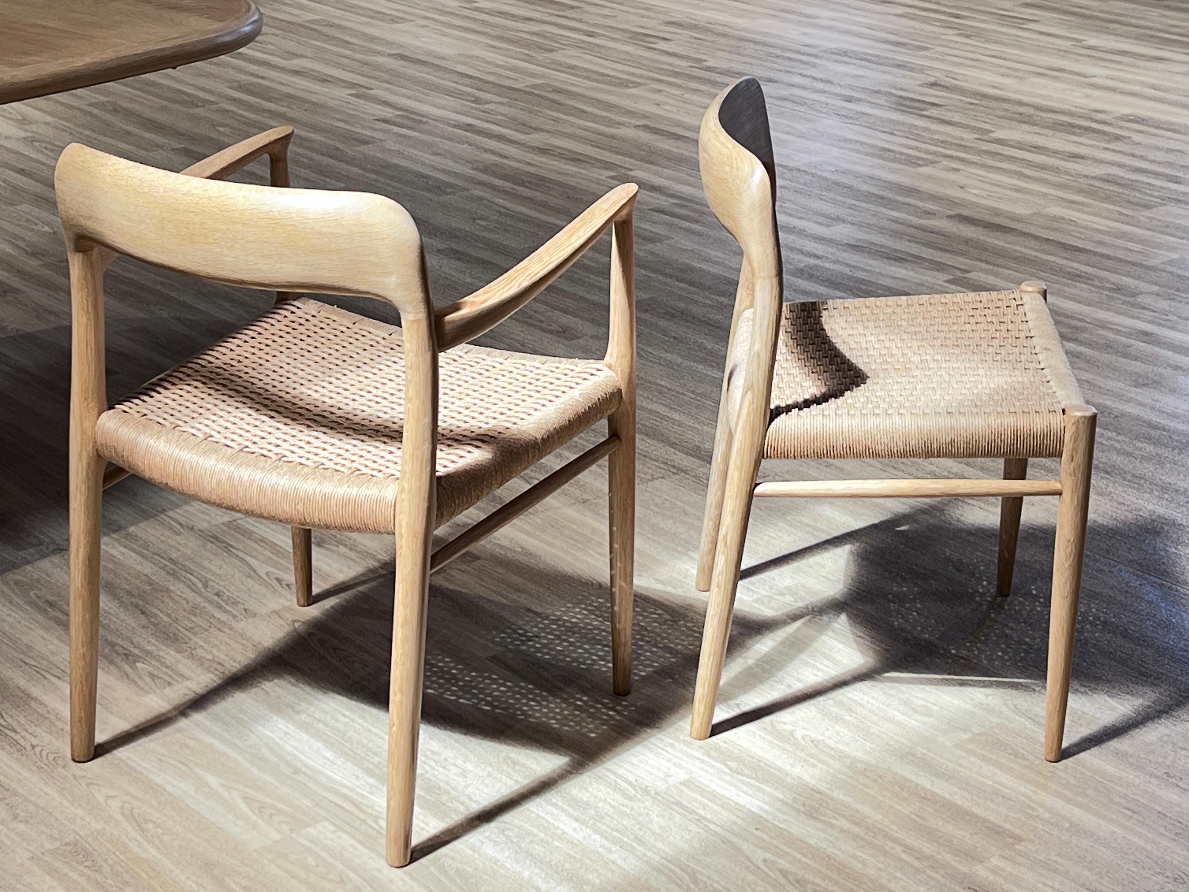 Oak Dining set, Ten Möller chairs with a Gudman table For Sale 4
