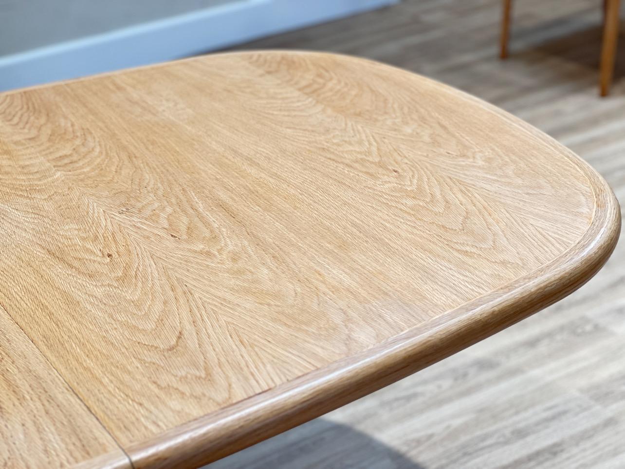 Polished Oak Dining set, Ten Möller chairs with a Gudman table For Sale