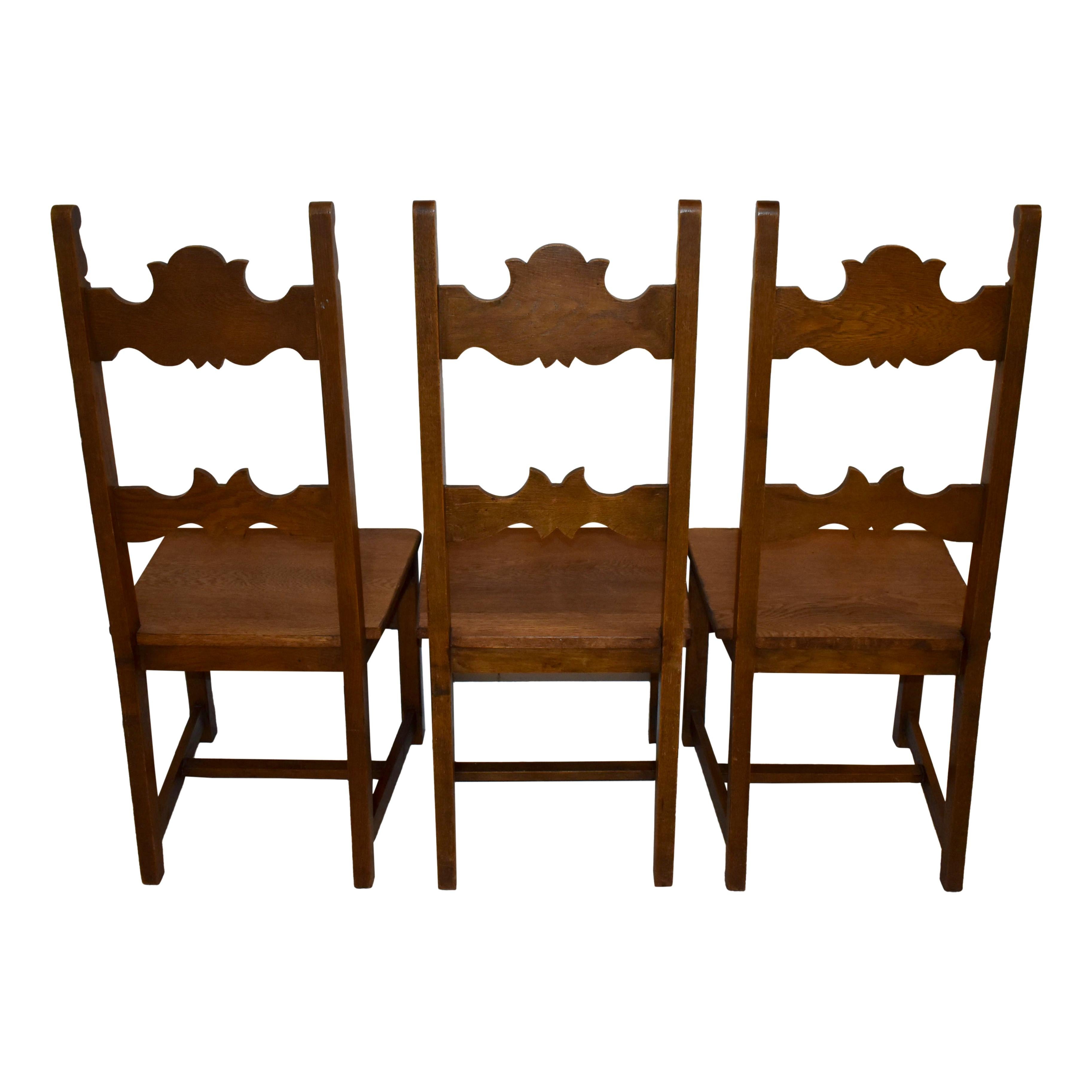 Oak Dining Table and Chairs, Set of Seven, circa 1920 4