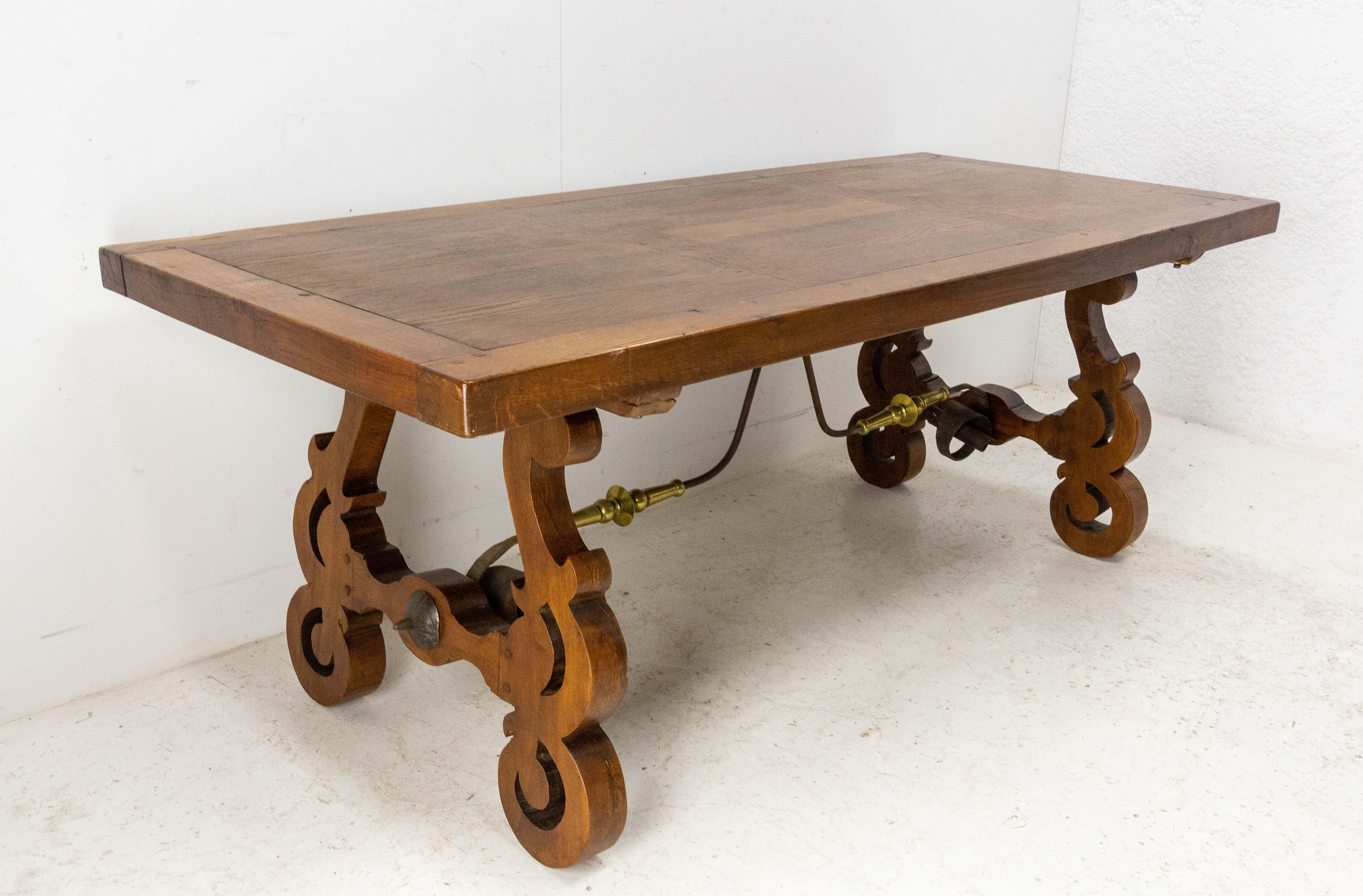 spanish dining table