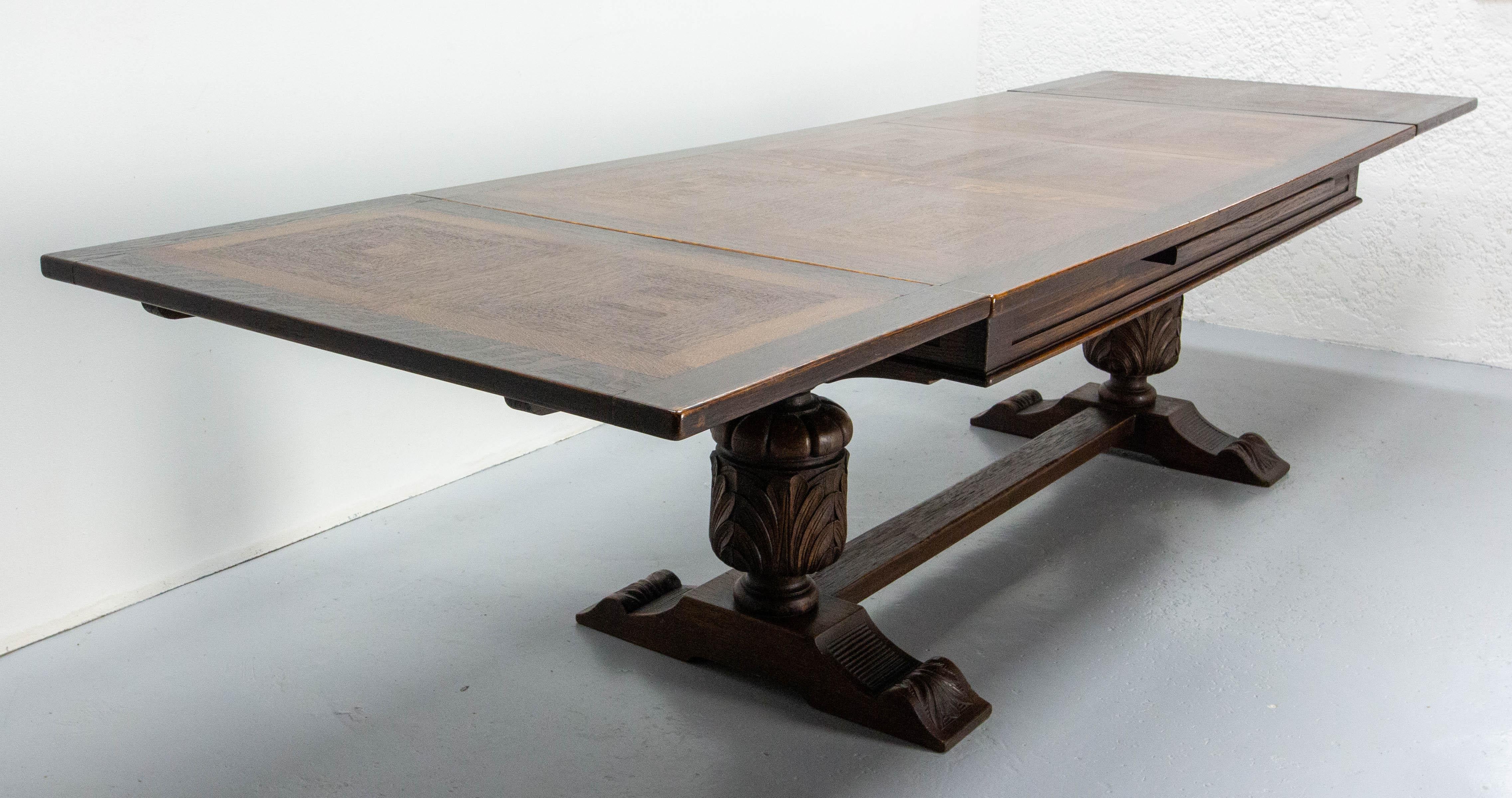 Oak Dining Refectory Table Extendable Spanish Renaissance Style 20th Midcentury In Good Condition For Sale In Labrit, Landes