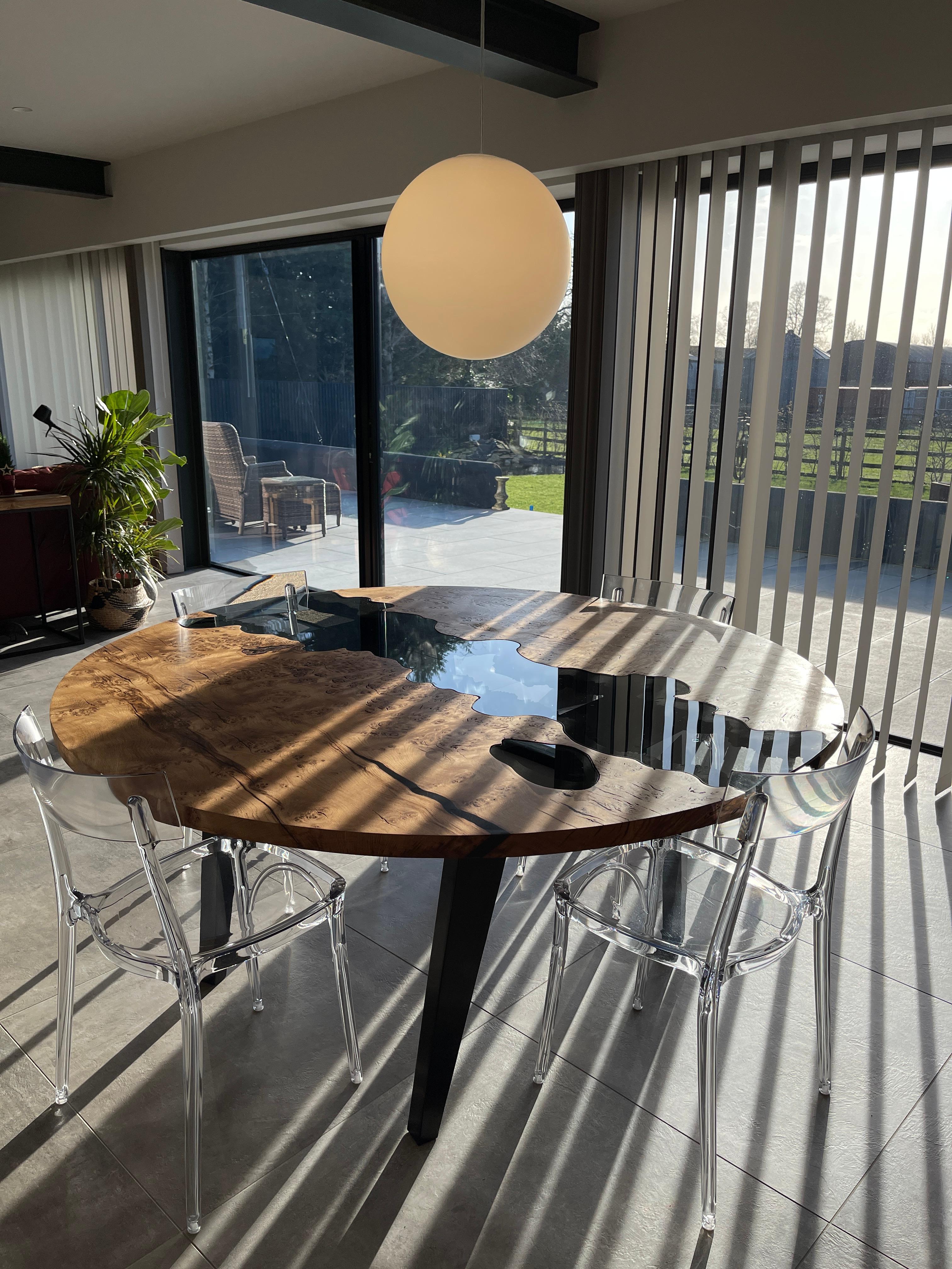 Britannique Table de salle à manger en Oak en vente