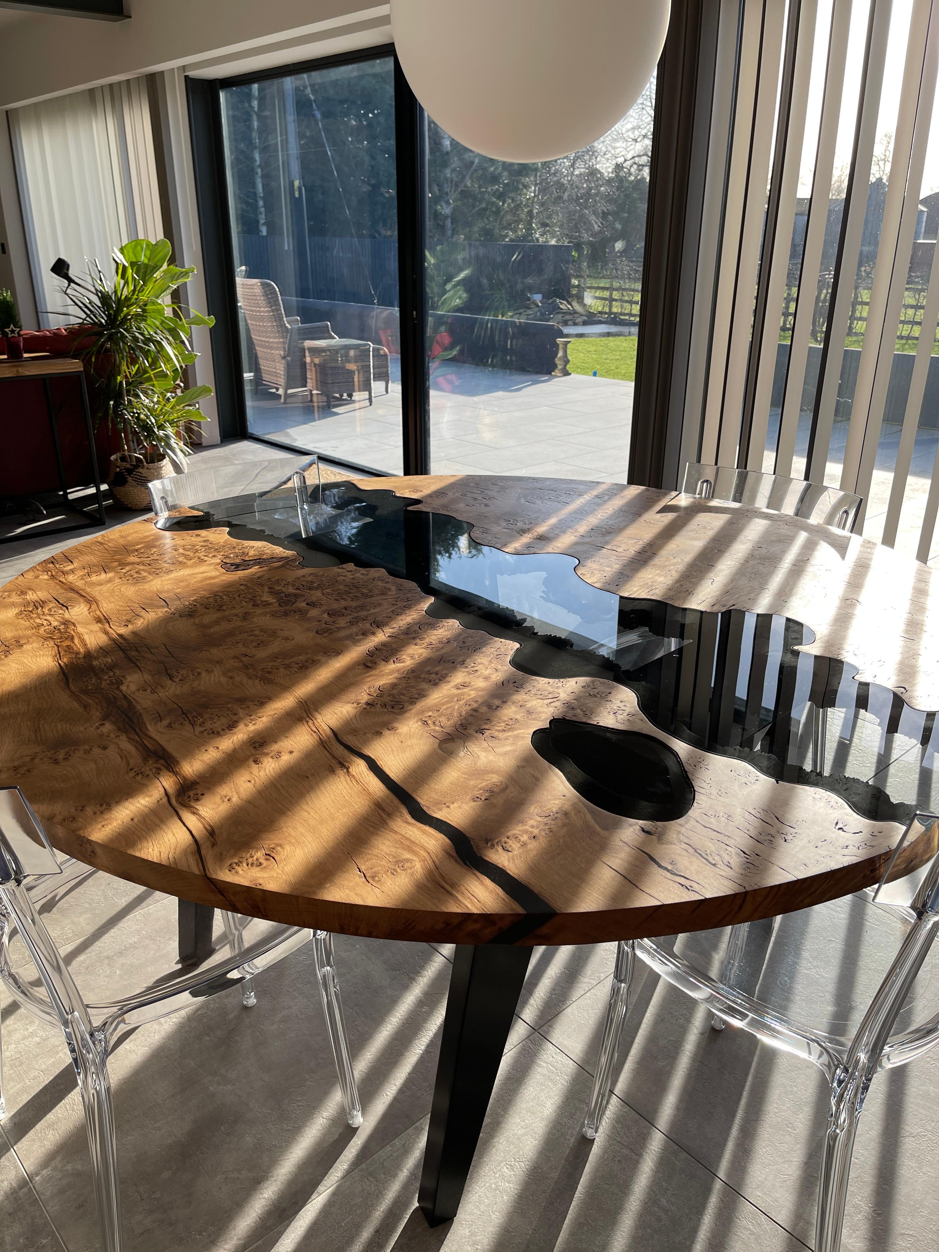 Table de salle à manger en Oak Neuf - En vente à Plymouth, GB