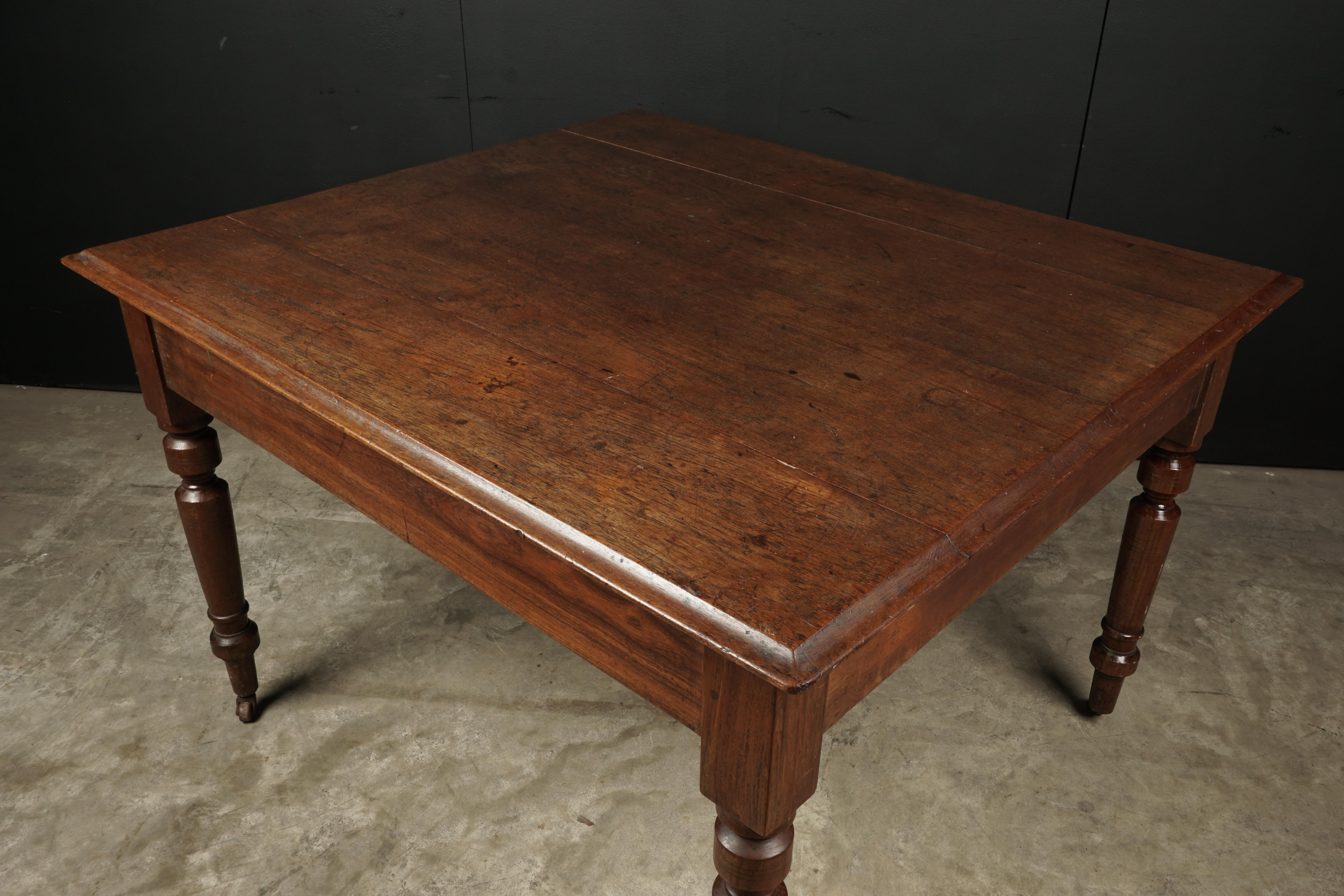 1920 table