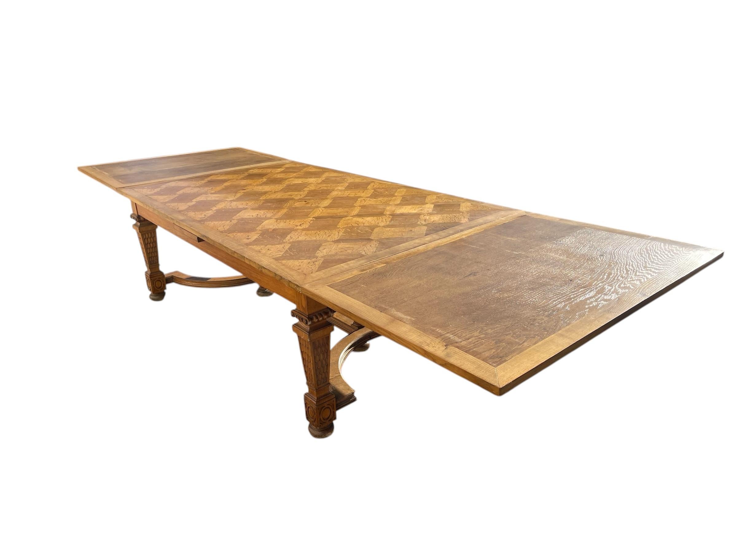 Mesa de comedor de roble con extensiones, siglo XIX en venta 4