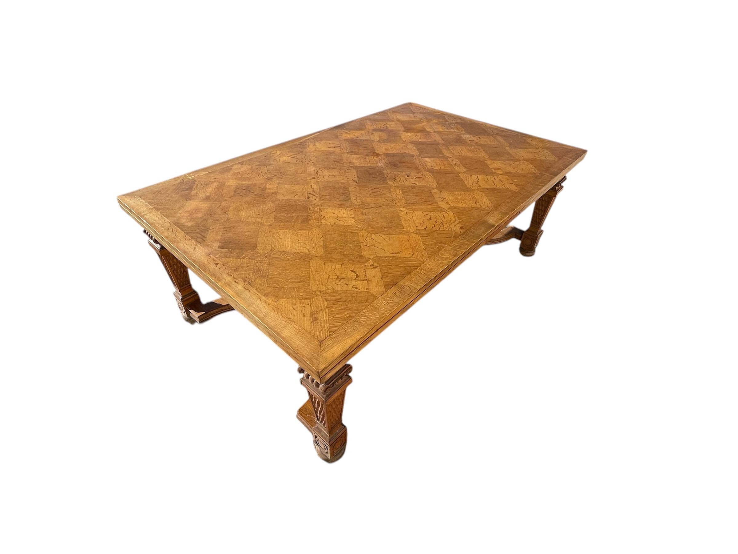 Mesa de comedor de roble con extensiones, siglo XIX Francés en venta