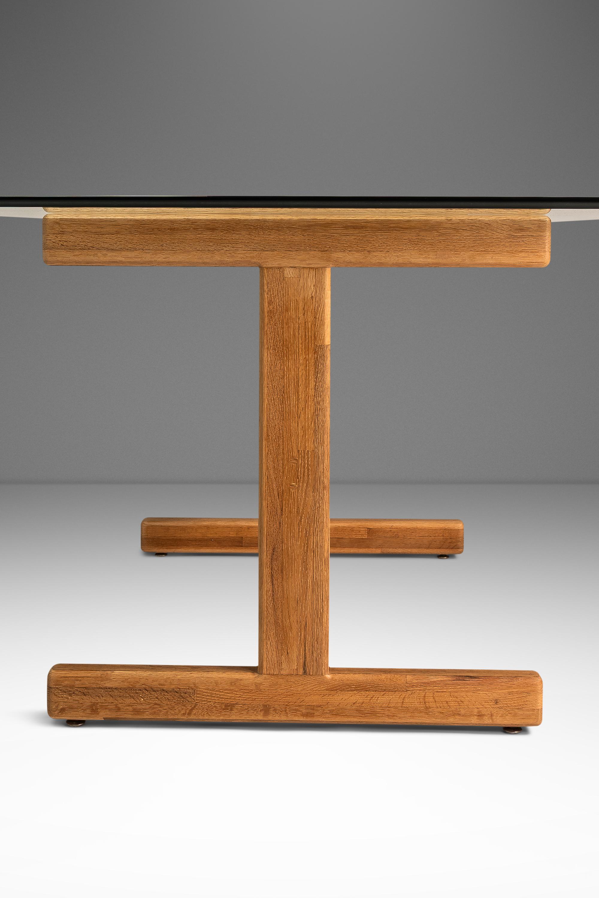 Tavolo da pranzo in Oak con piano in vetro alla maniera di Hans J. Wegner, Danimarca,  1970's in vendita 8