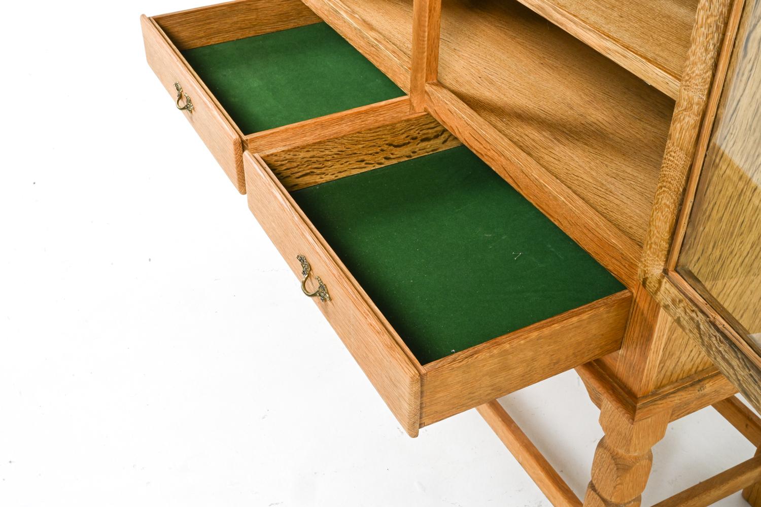 Verre Vitrine en Oak par Henry Kjærnulf, Danemark années 1970