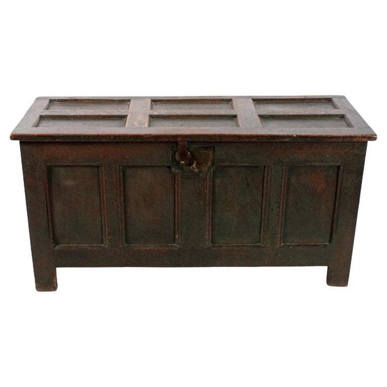 Oak Dower Chest, Late 17th Century For Sale at 1stDibs