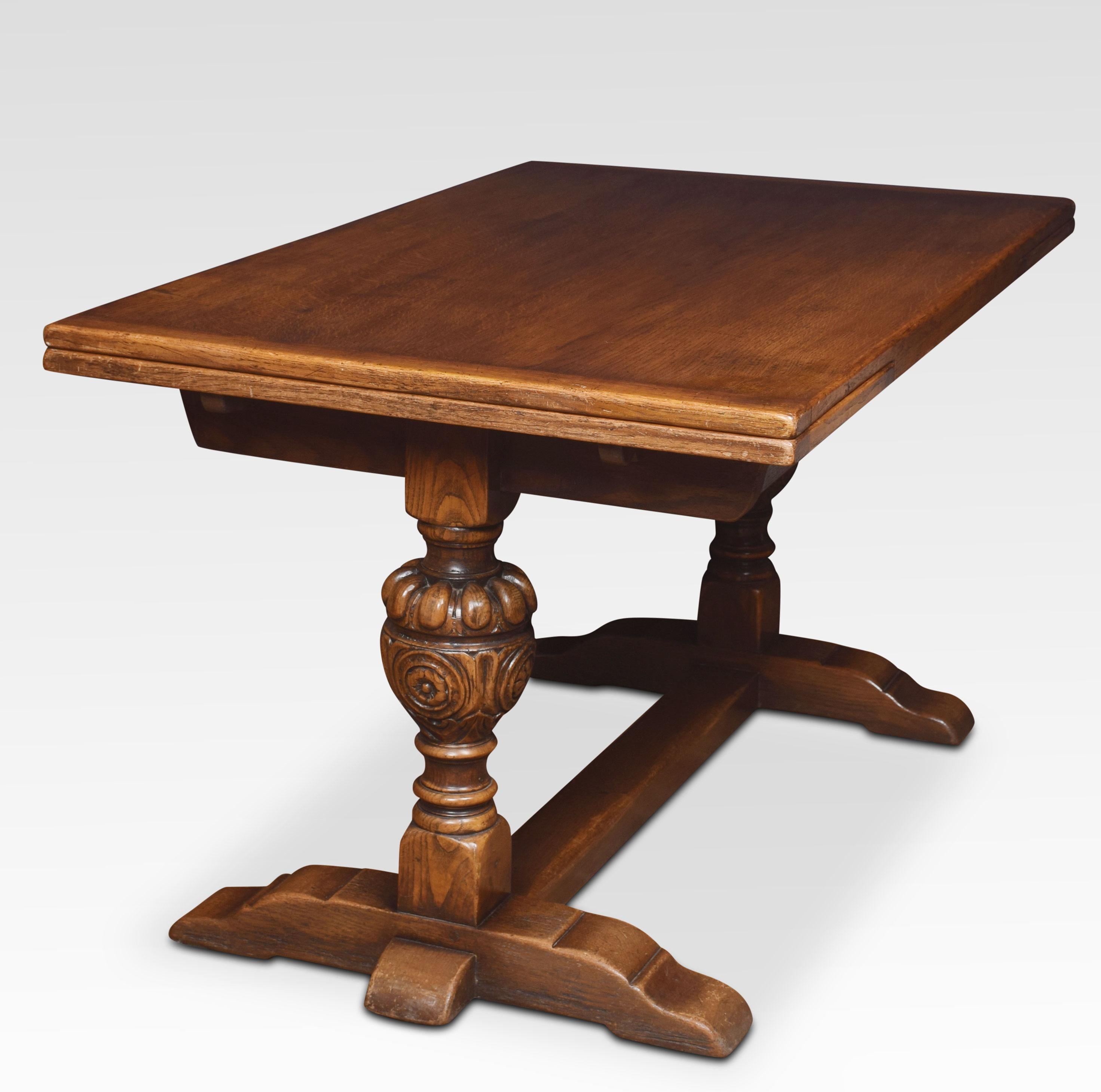 Oak draw leaf refectory table, the rectangular solid oak top having pullout / pull-out ends. Above carved bulbous cup and cover supports united by a stretcher.
Dimensions:
Height 29.5 inches
Width 53 inches when open 82 inches
Depth 33 inches.