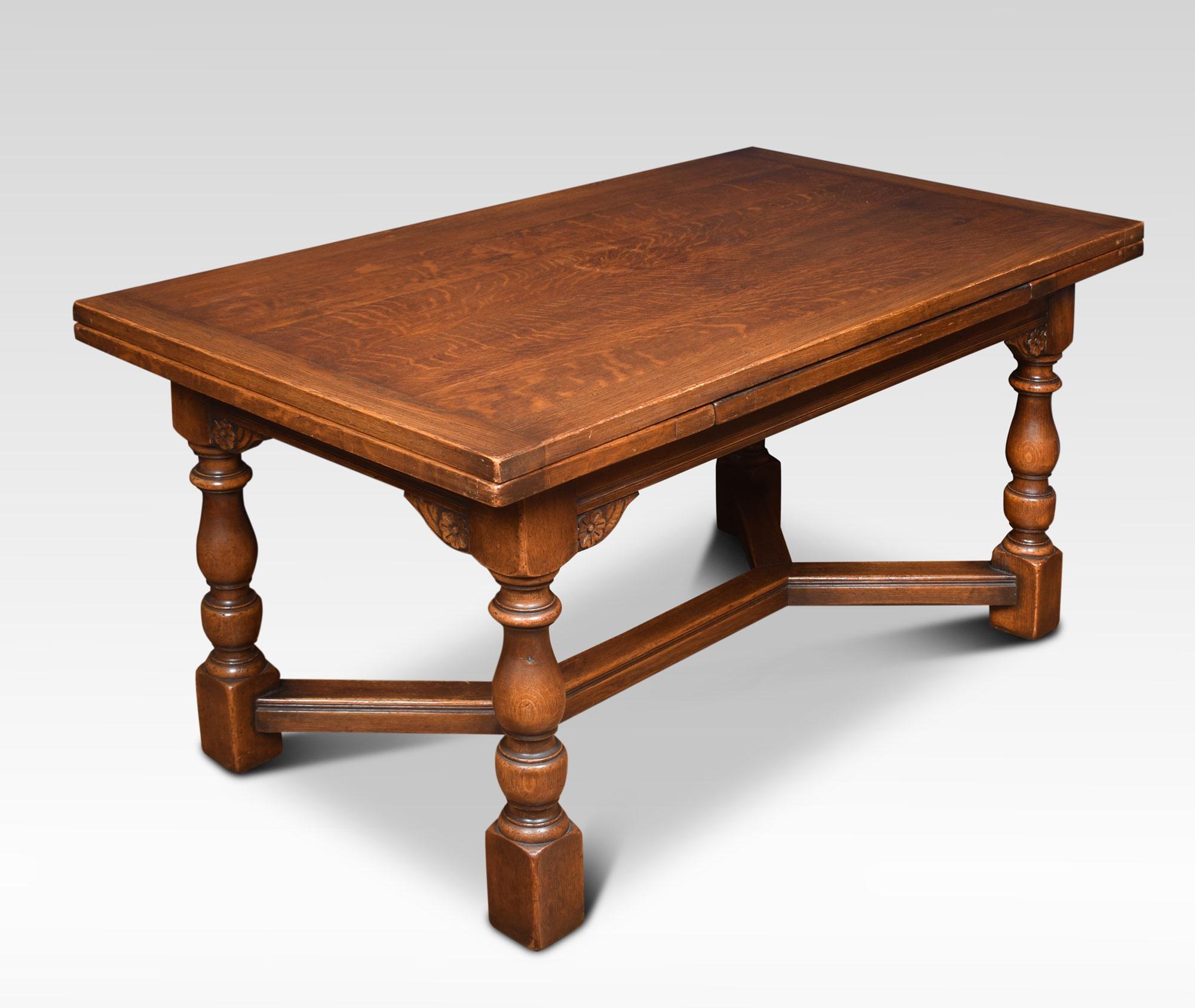 Oak Draw Leaf Refectory Table In Good Condition In Cheshire, GB