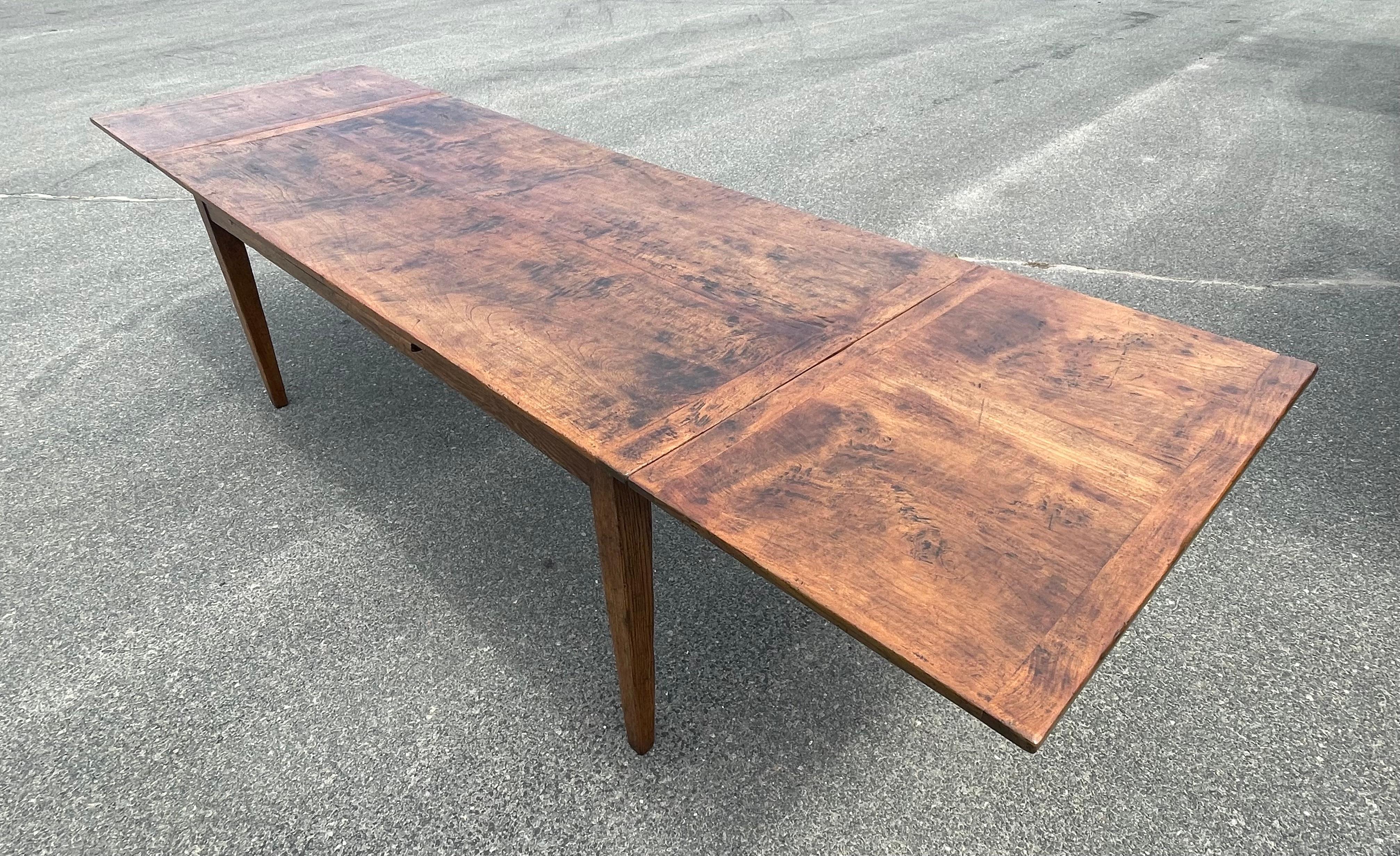 Oak Draw Table with Tapered Legs For Sale 1