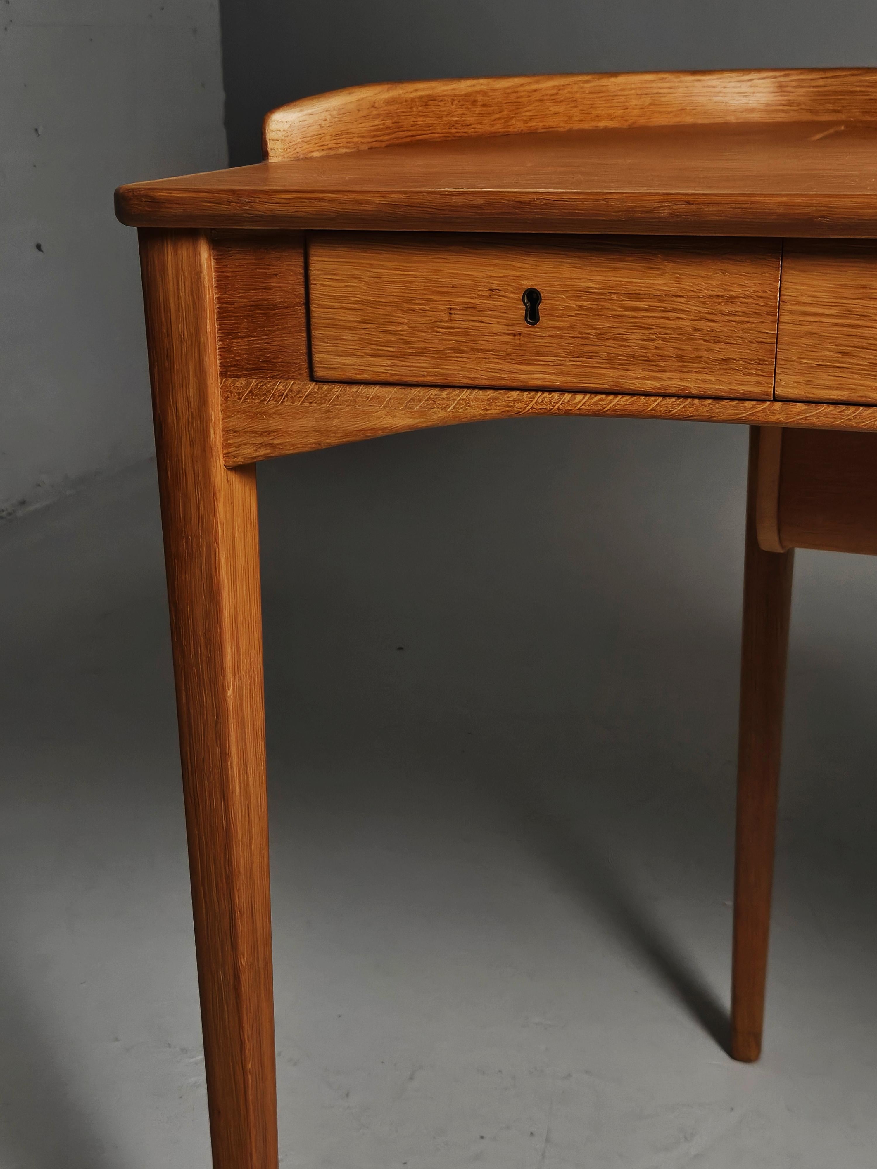 Oak dressing table 'Birgitta' by Carl Malmsten, Sweden, 1950s 1