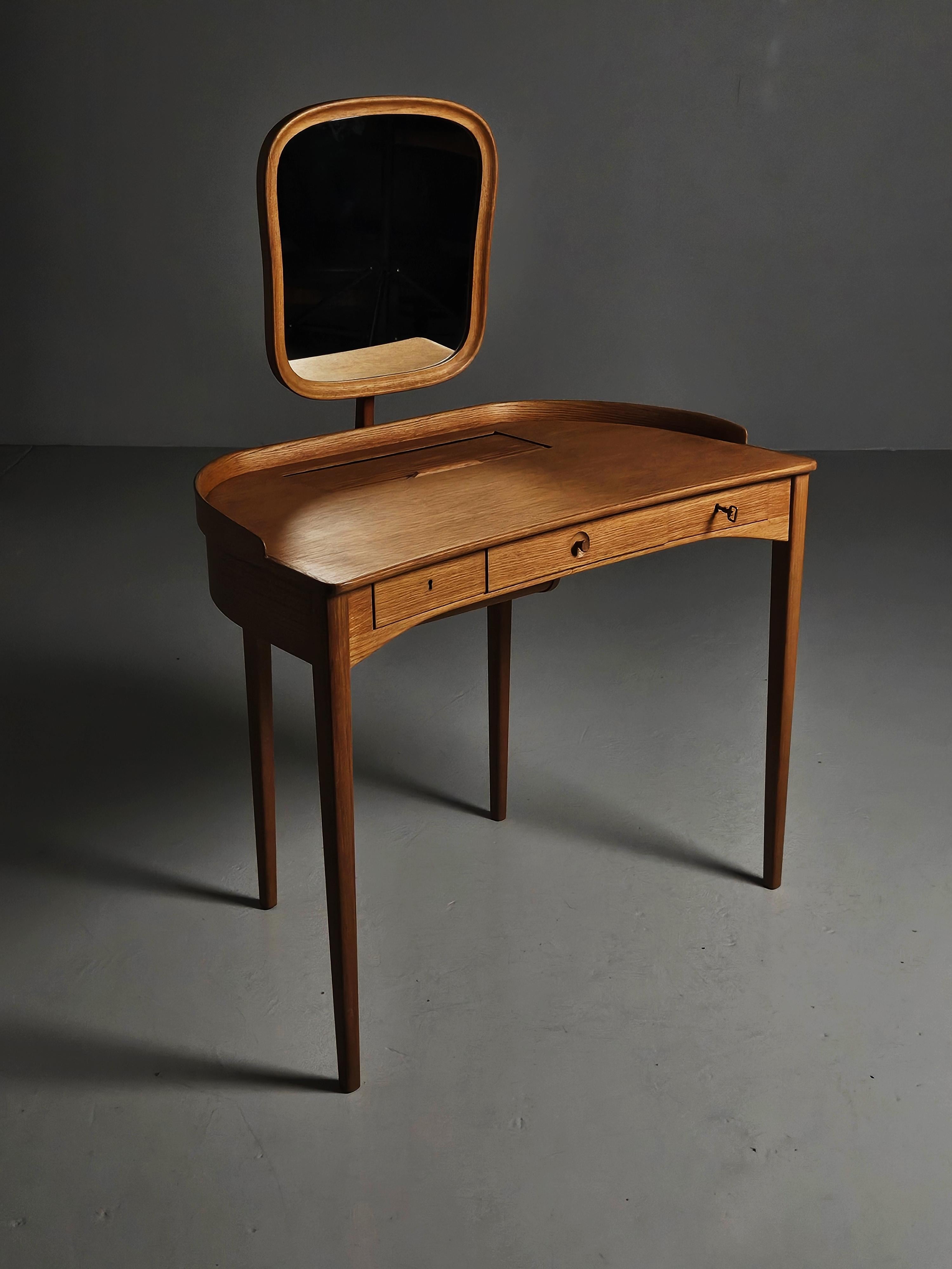Oak dressing table 'Birgitta' by Carl Malmsten, Sweden, 1950s 2