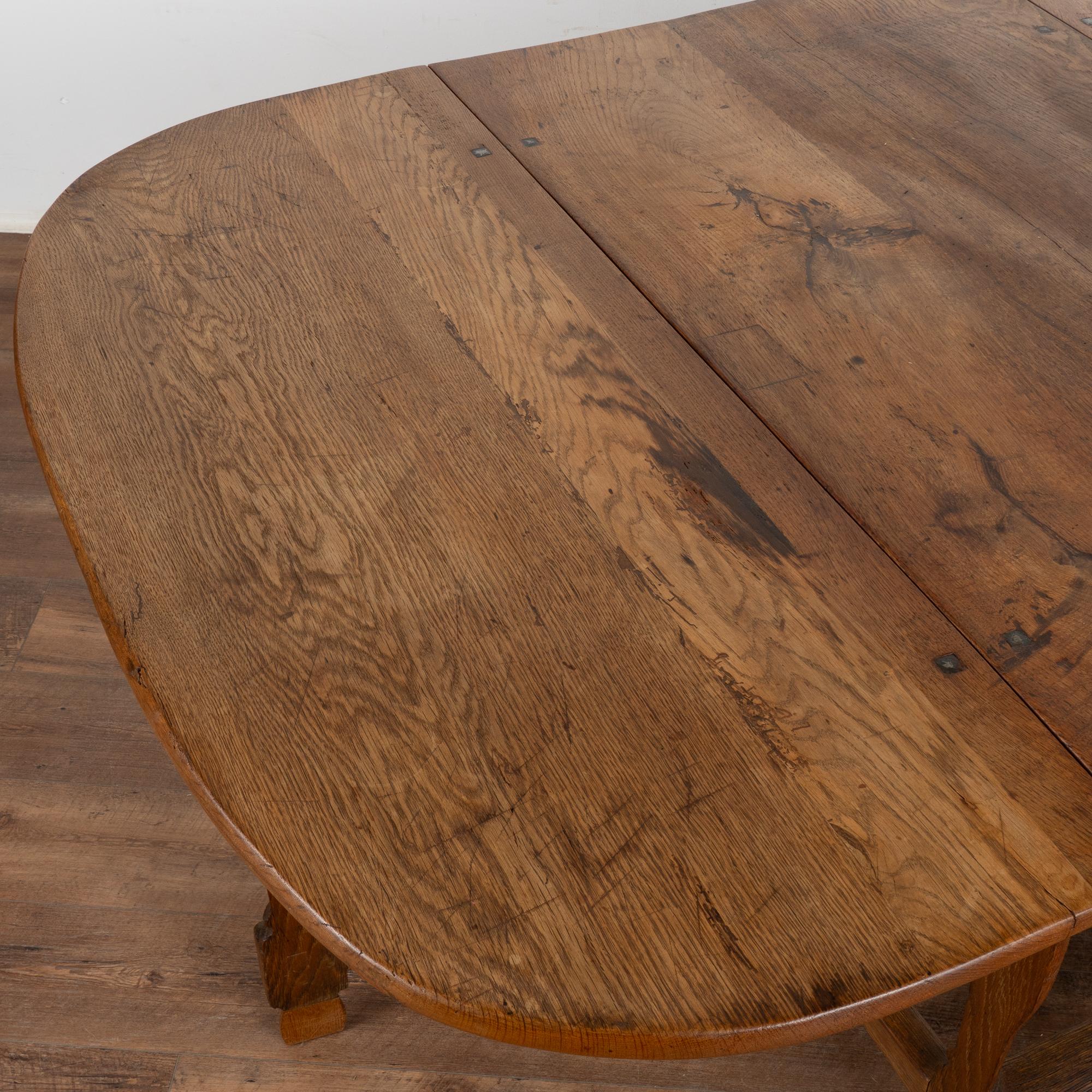 XIXe siècle Table de salle à manger à abattant en Oak, Danemark vers 1800 en vente
