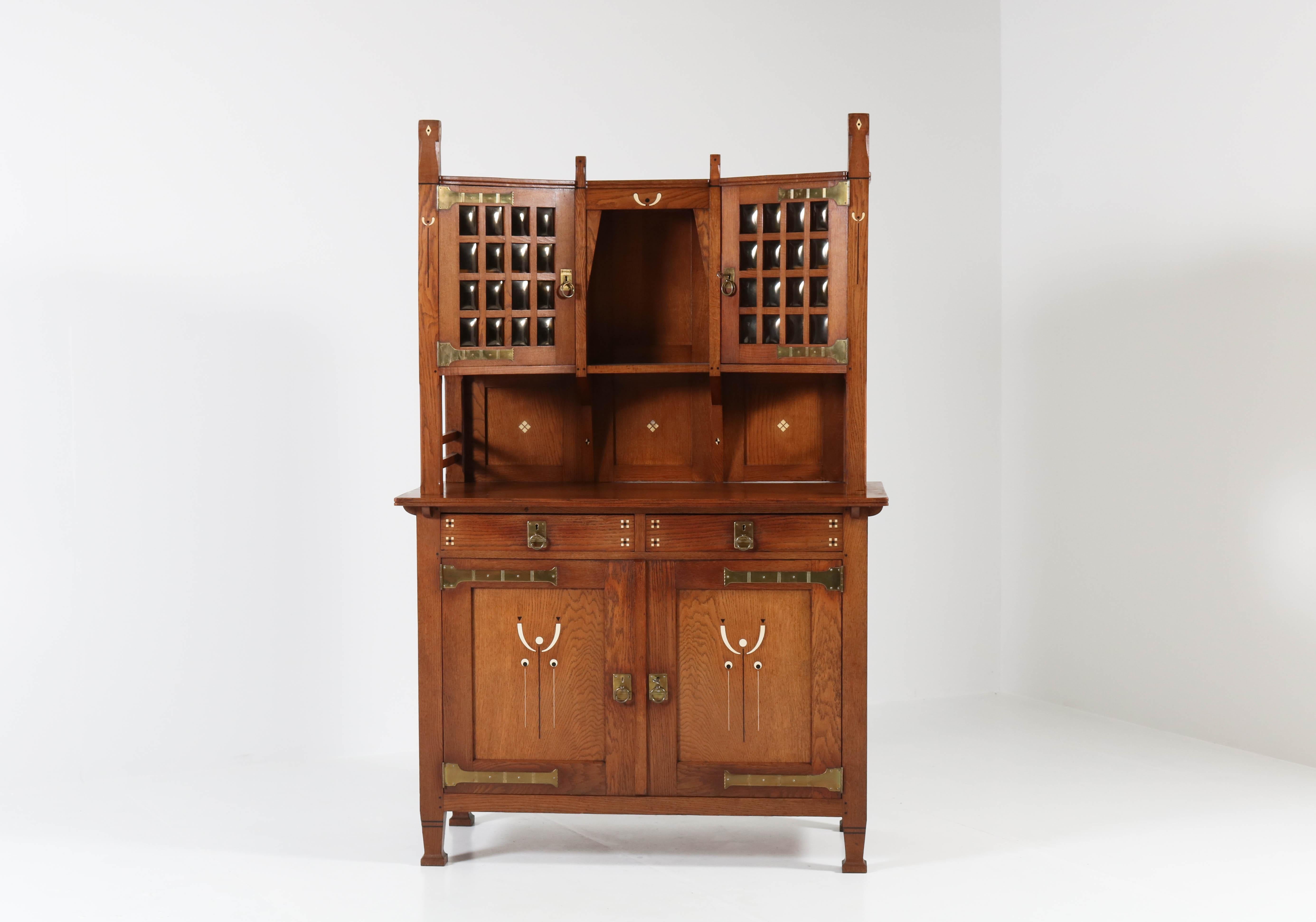 Oak Dutch Art Nouveau Arts & Crafts Sideboard by Onder den Sint-Maarten, 1900s In Good Condition In Amsterdam, NL