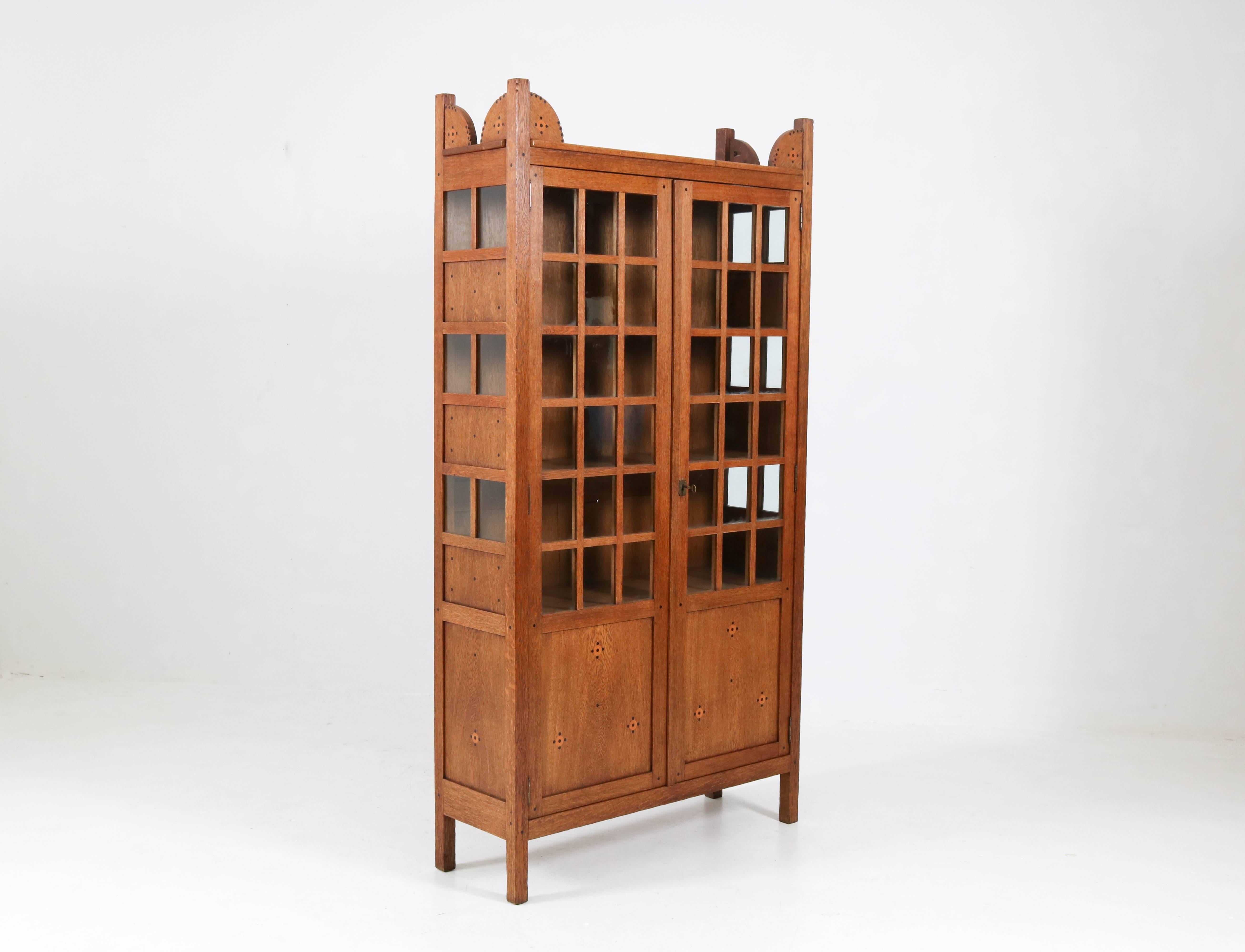 Oak Dutch Art Nouveau Nieuwe Kunst Bookcase by Jac van den Bosch, 1900s 5