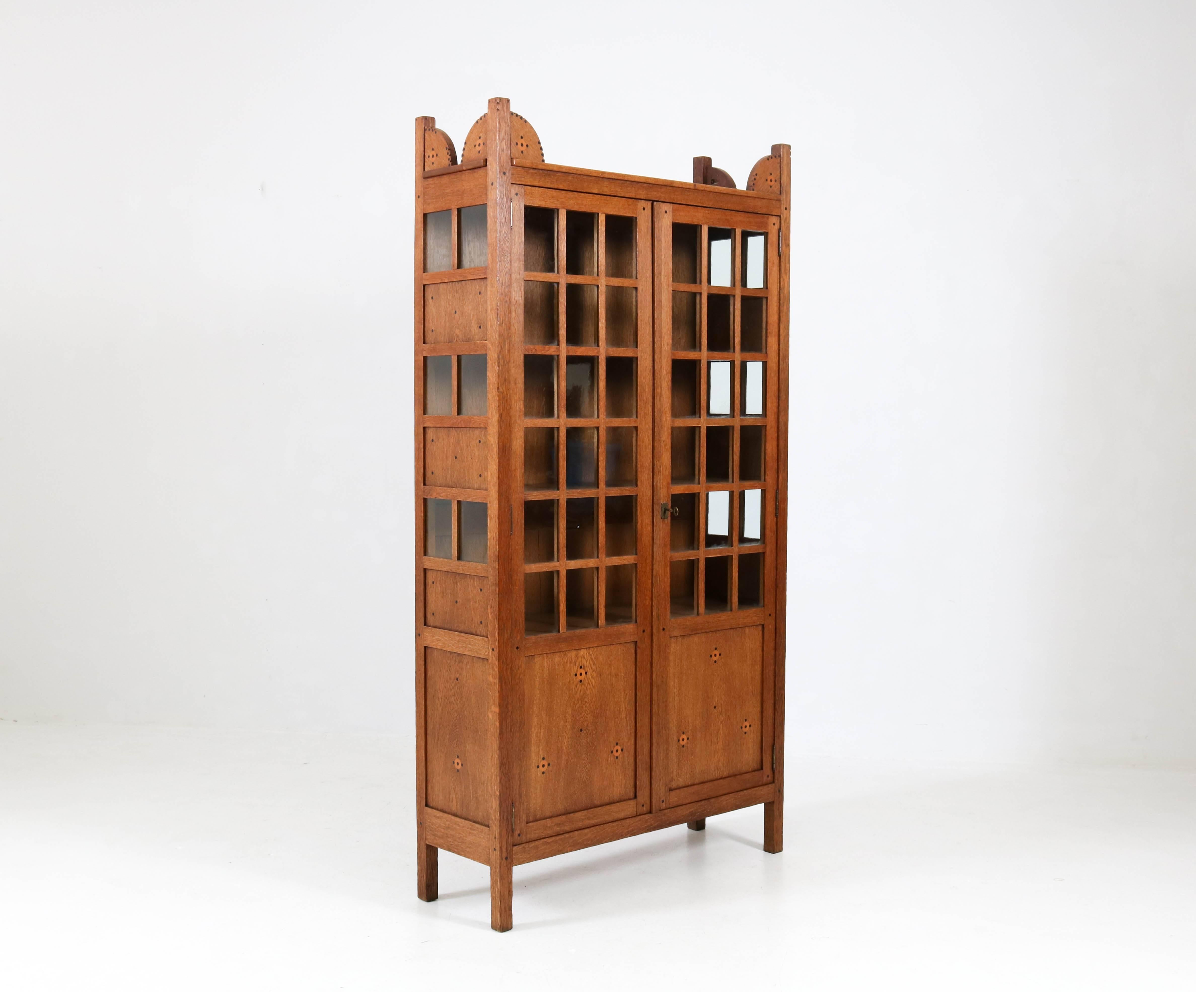 Oak Dutch Art Nouveau Nieuwe Kunst Bookcase by Jac van den Bosch, 1900s 6
