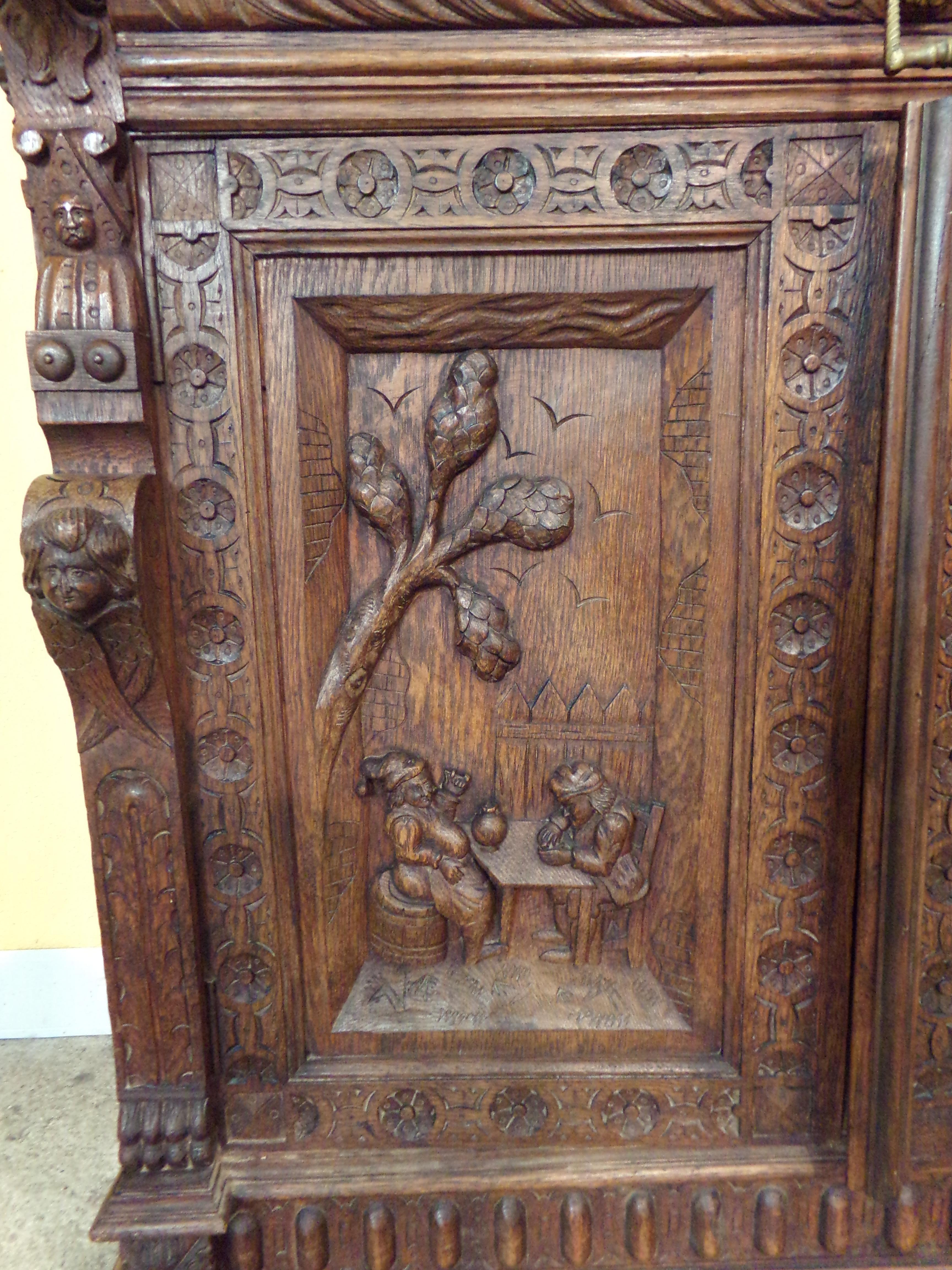 Oak Dutch hand Carved Bookcase In Good Condition For Sale In London, GB