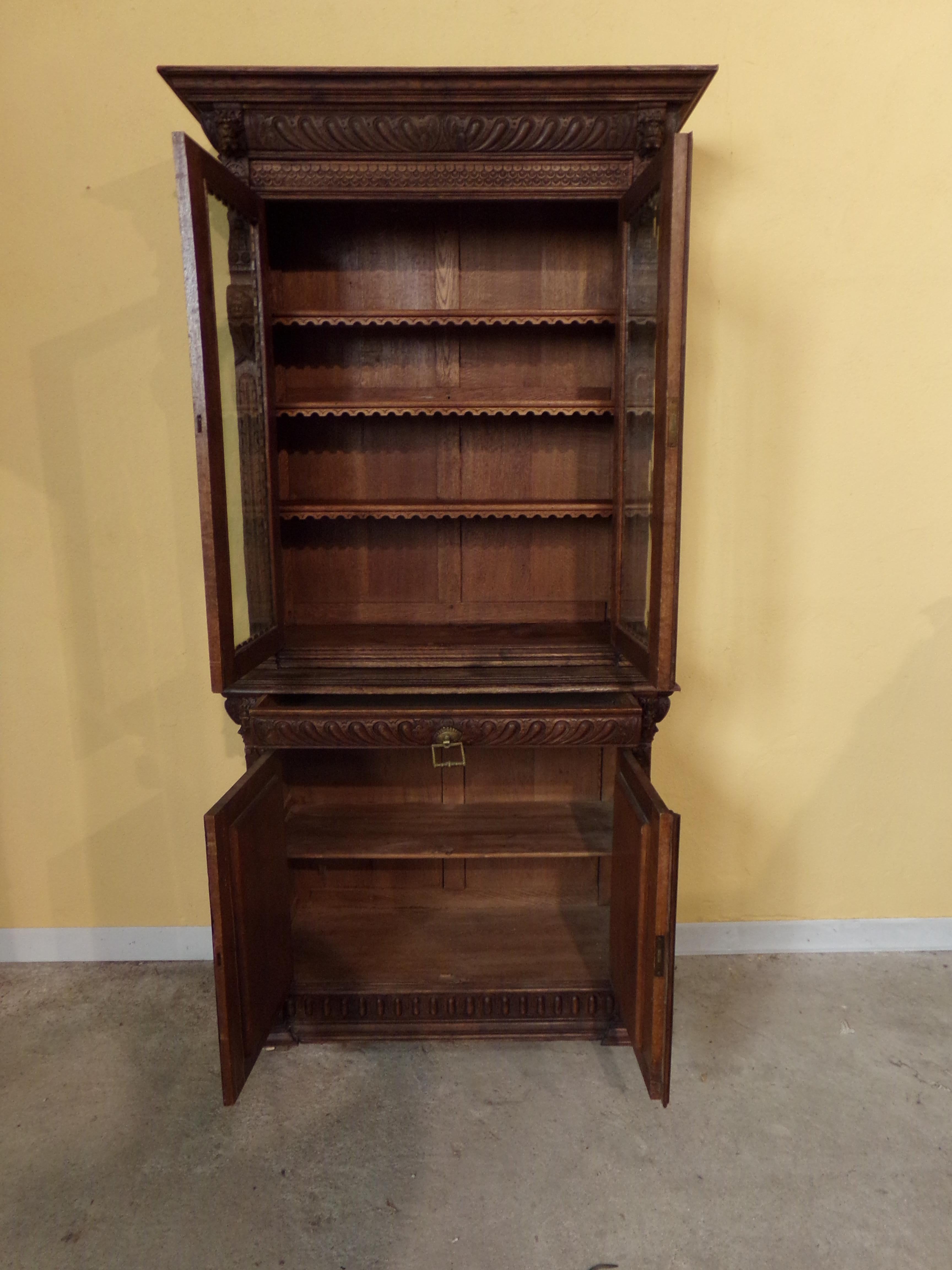 Oak Dutch hand Carved Bookcase For Sale 4